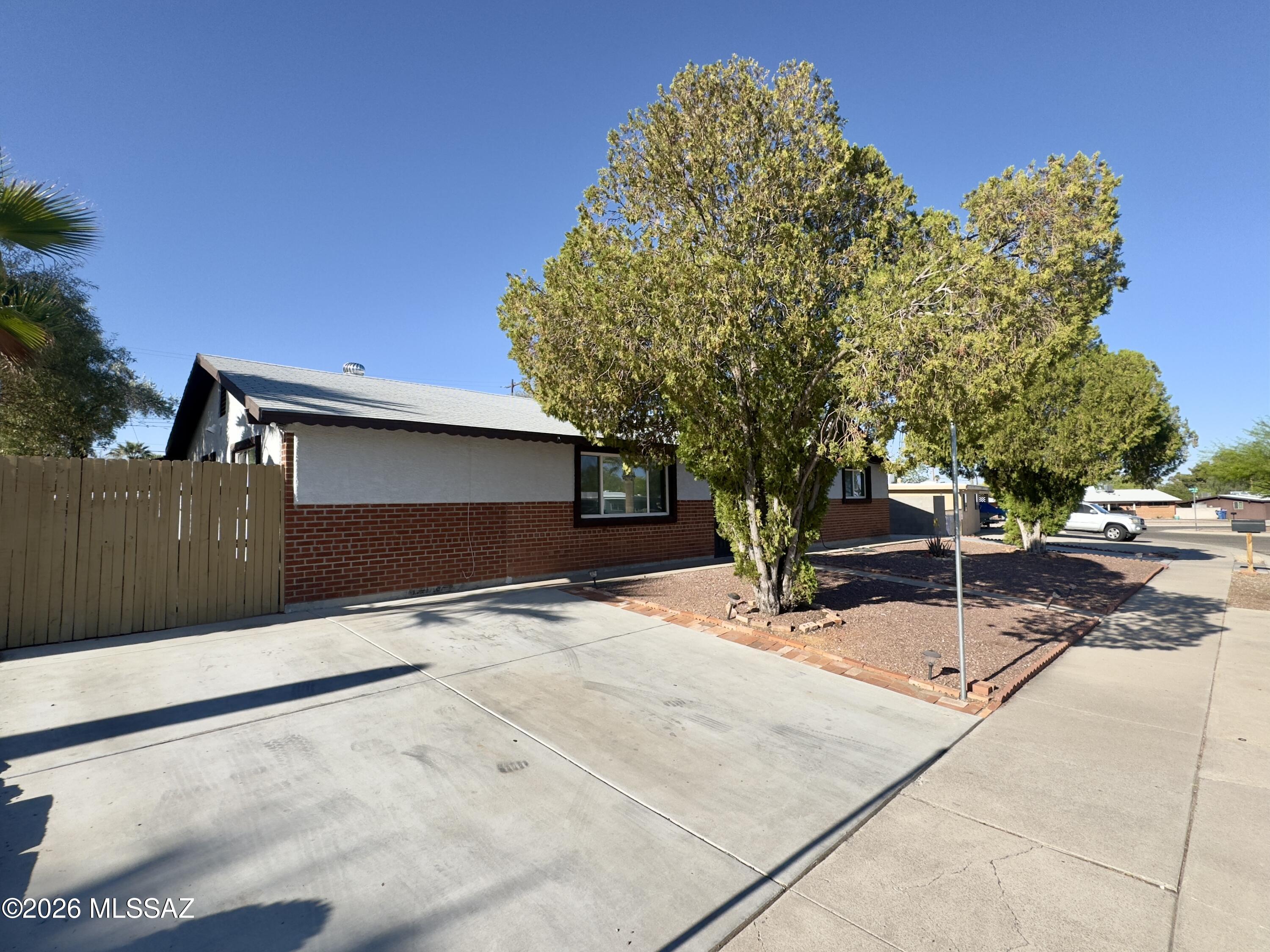 Longview Estates (1-56) - Residential Lease