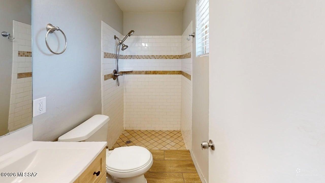 Longview Estates (1-56) - Residential Lease