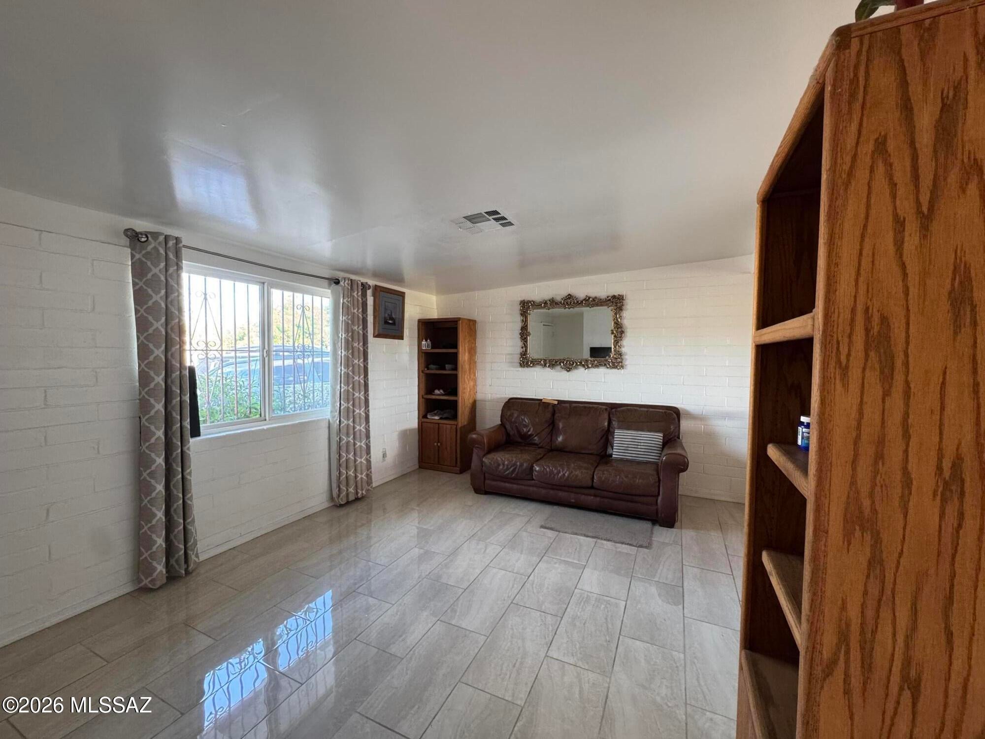3342 S Lloyd Vista