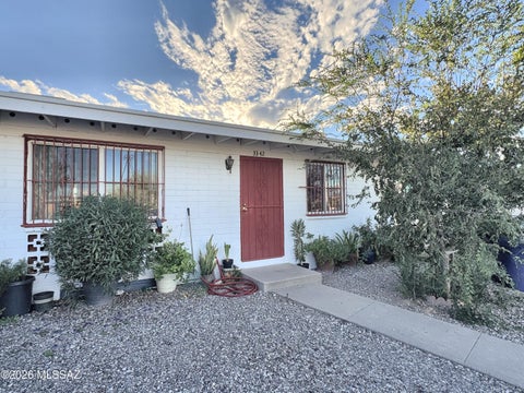 Photo of 3342 S Lloyd Vista, Tucson, AZ 85713 (MLS # 22624746)