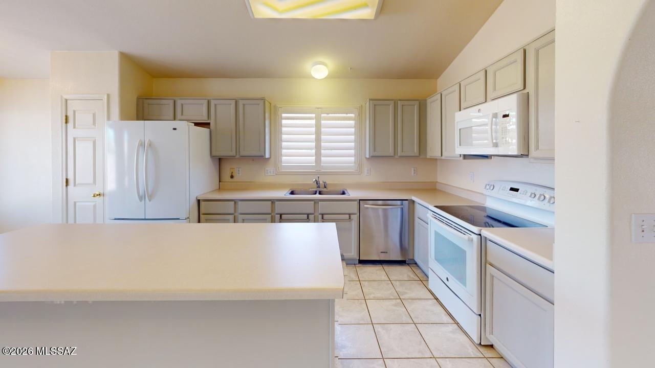 Hidden Vista (1-147) - Residential Lease