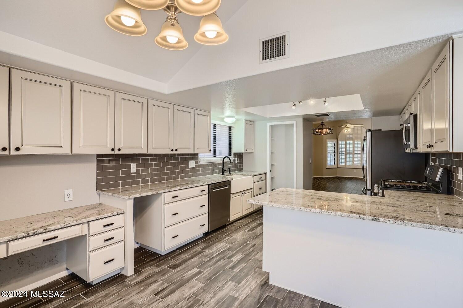 Villages Of La Canada (The) - Residential Lease