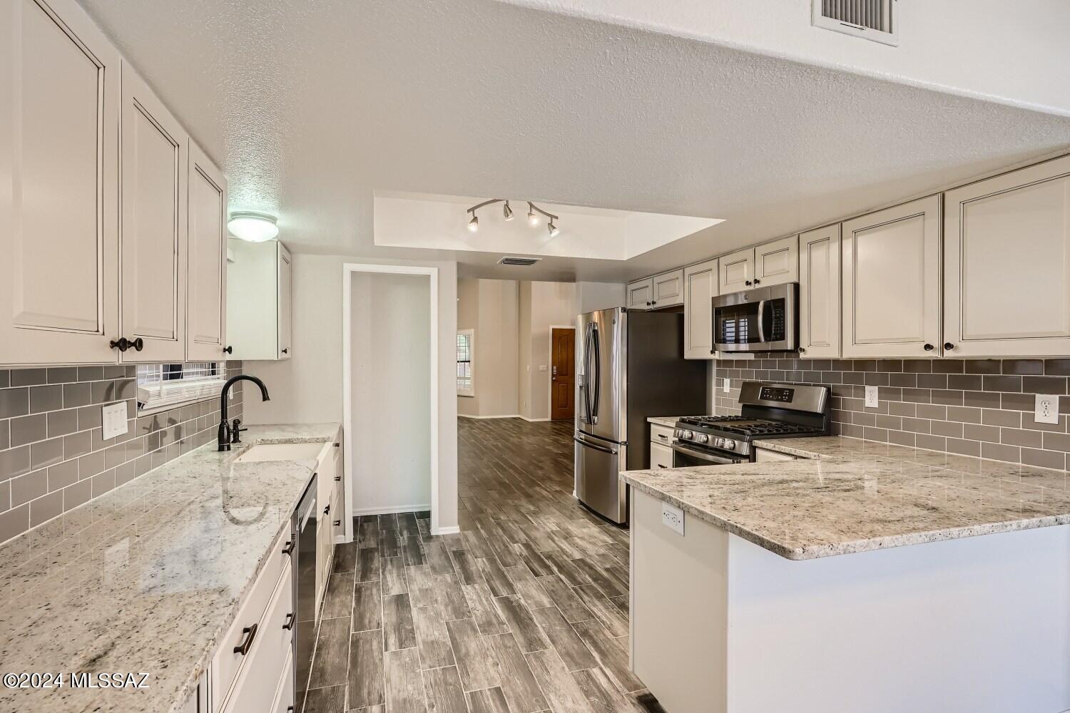 Villages Of La Canada (The) - Residential Lease
