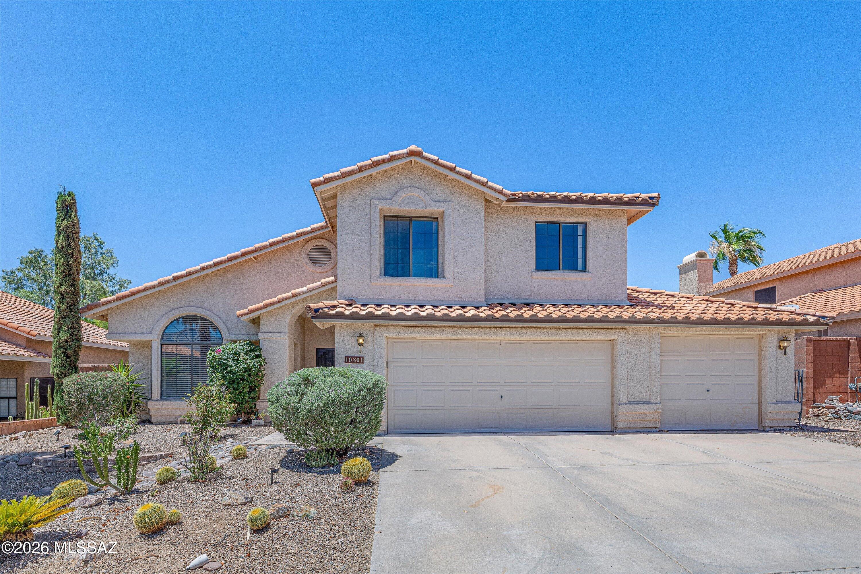 10301 N Oak Knoll Lane