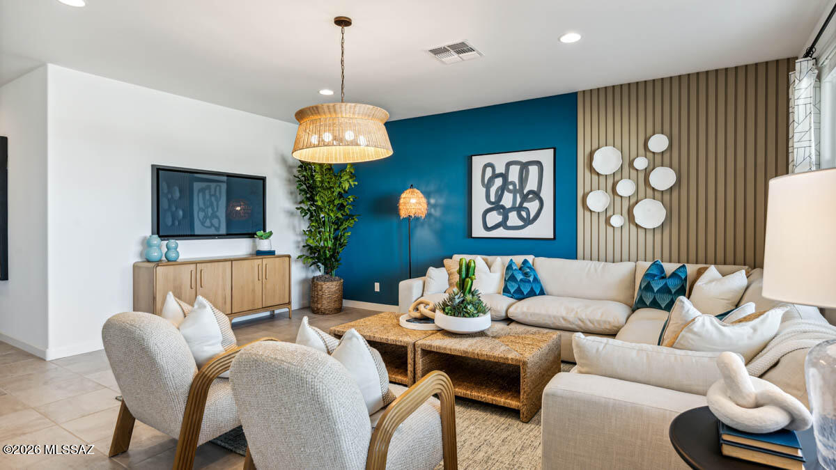 Saguaro Bloom 7B - Residential