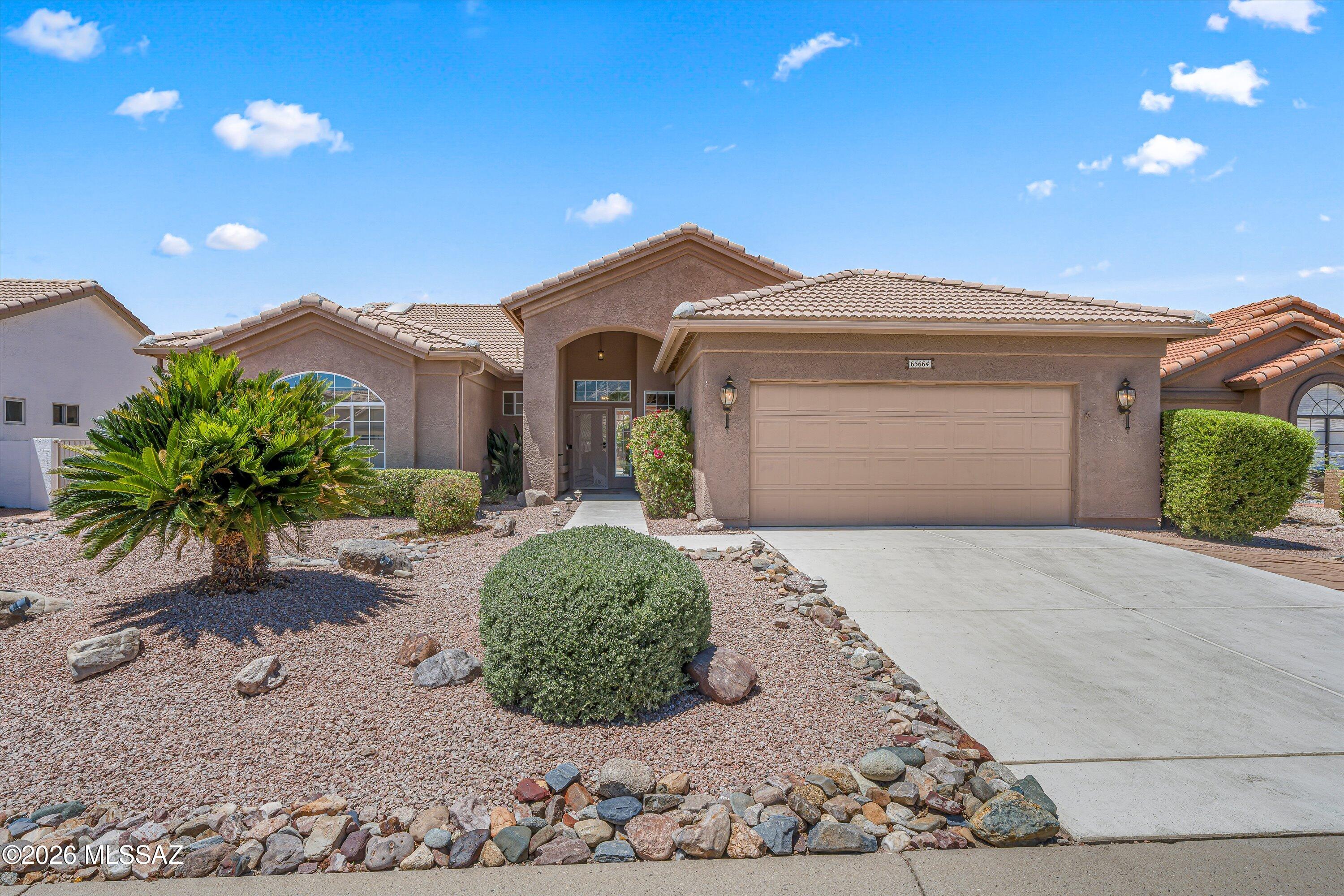 65664 E Desert Trail Drive