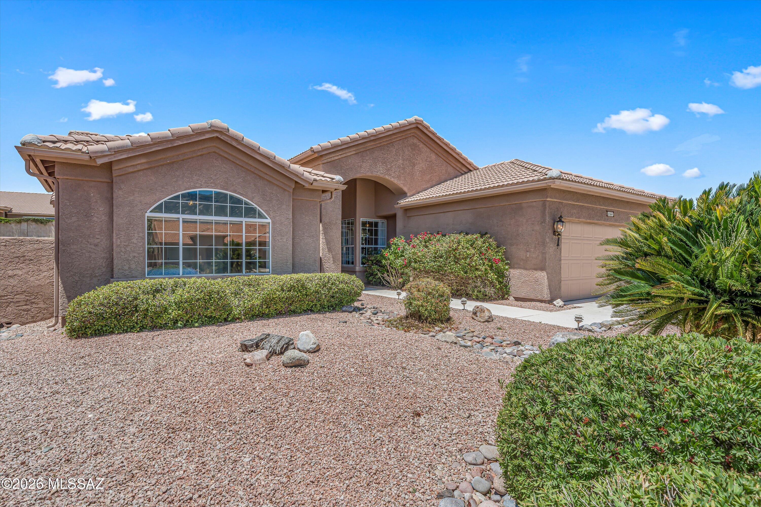 65664 E Desert Trail Drive