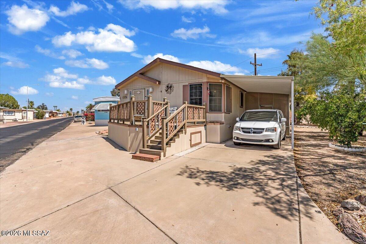 5756 W Flying M Street