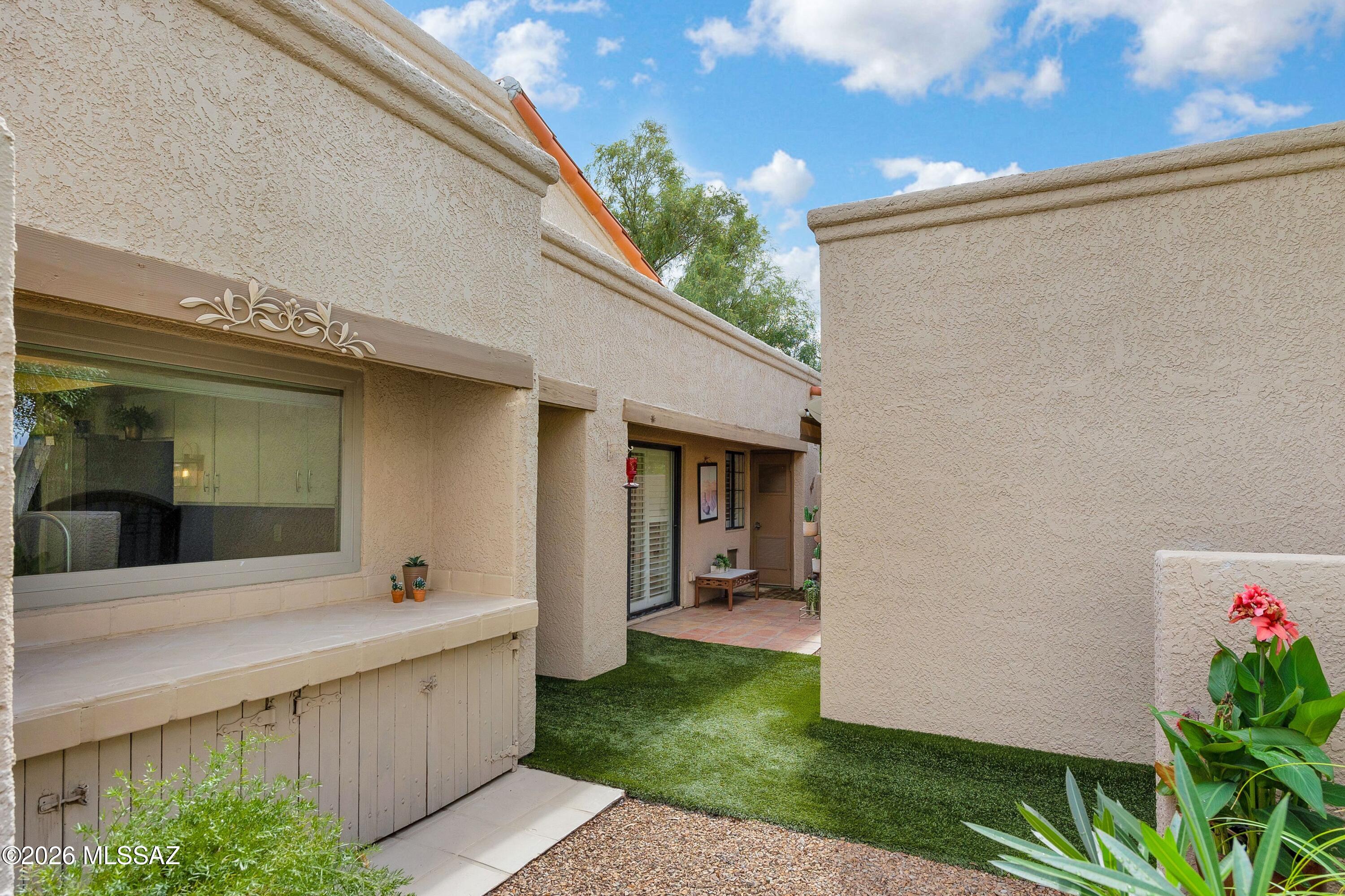 9220 E Lakeside Court