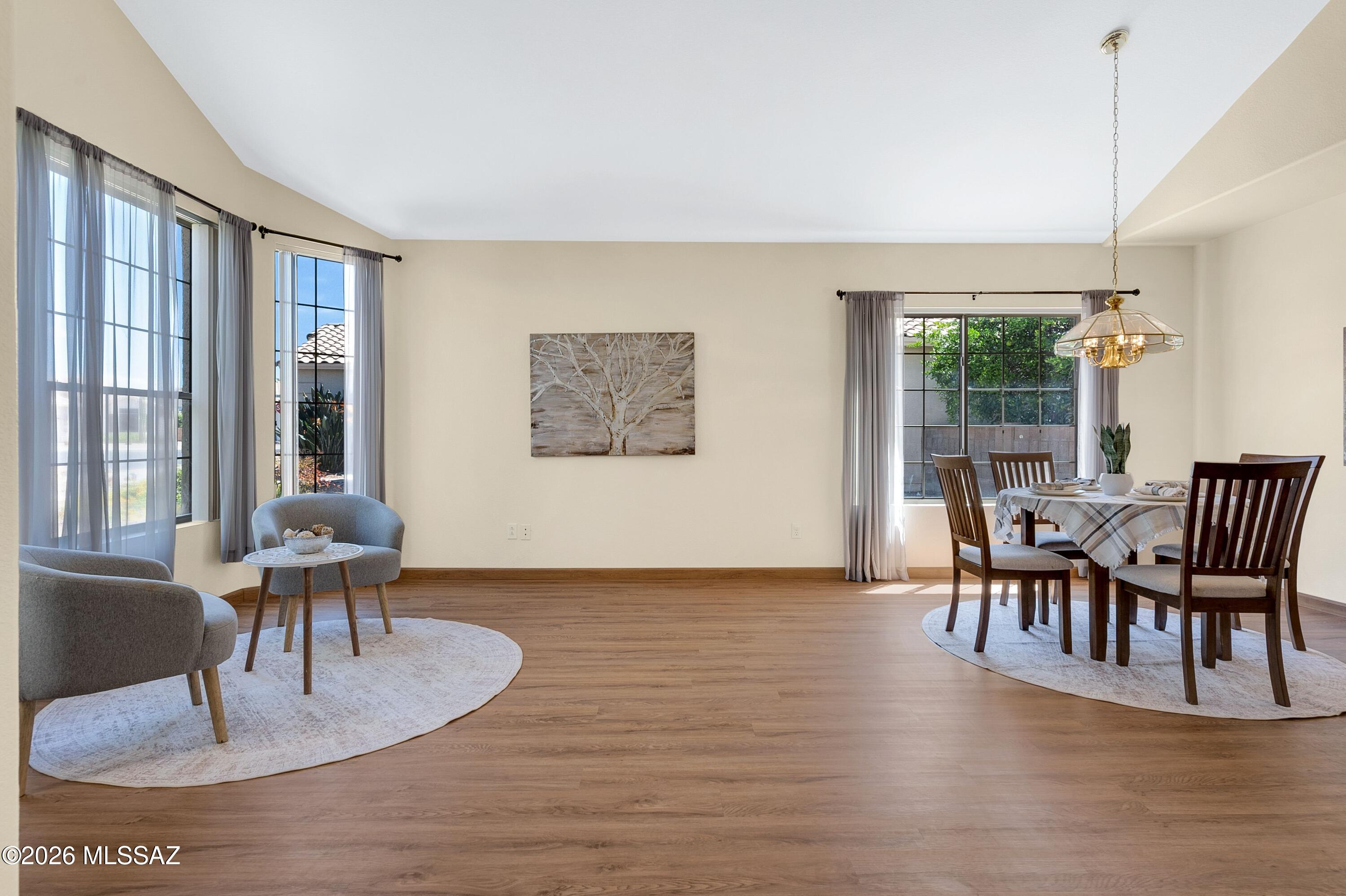 658 E Spanish Steps Drive