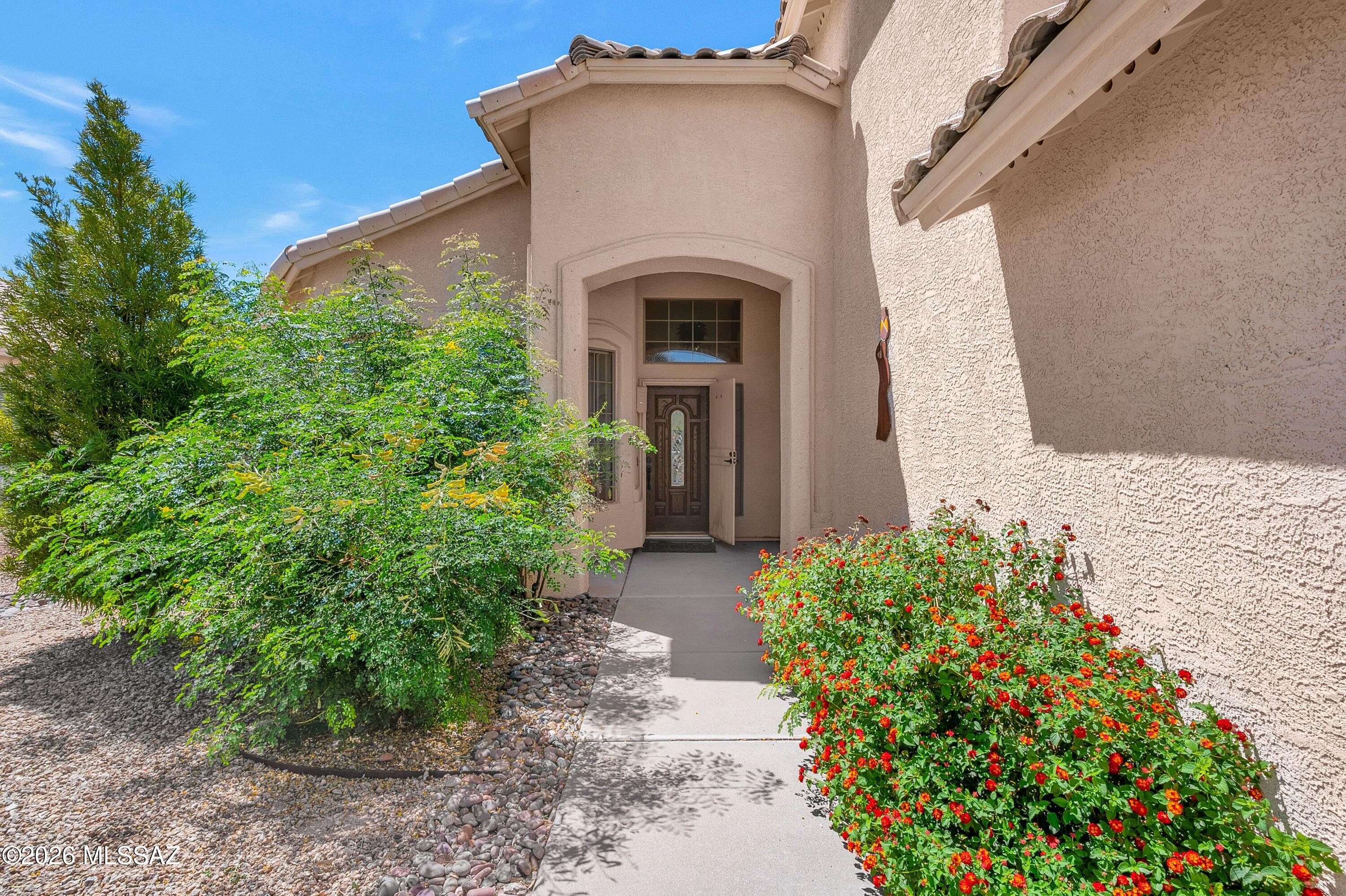 658 E Spanish Steps Drive