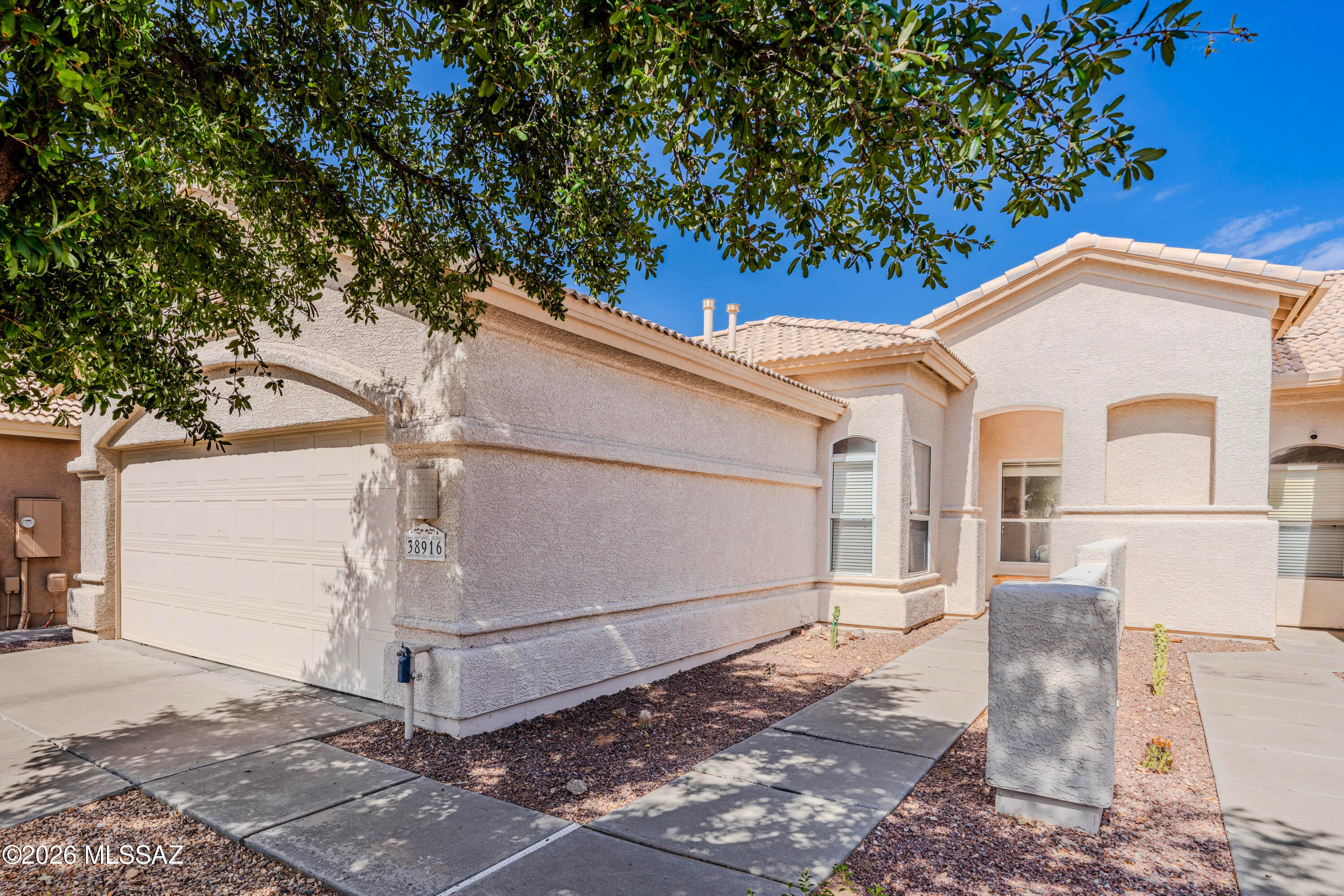 38916 S Carefree Drive