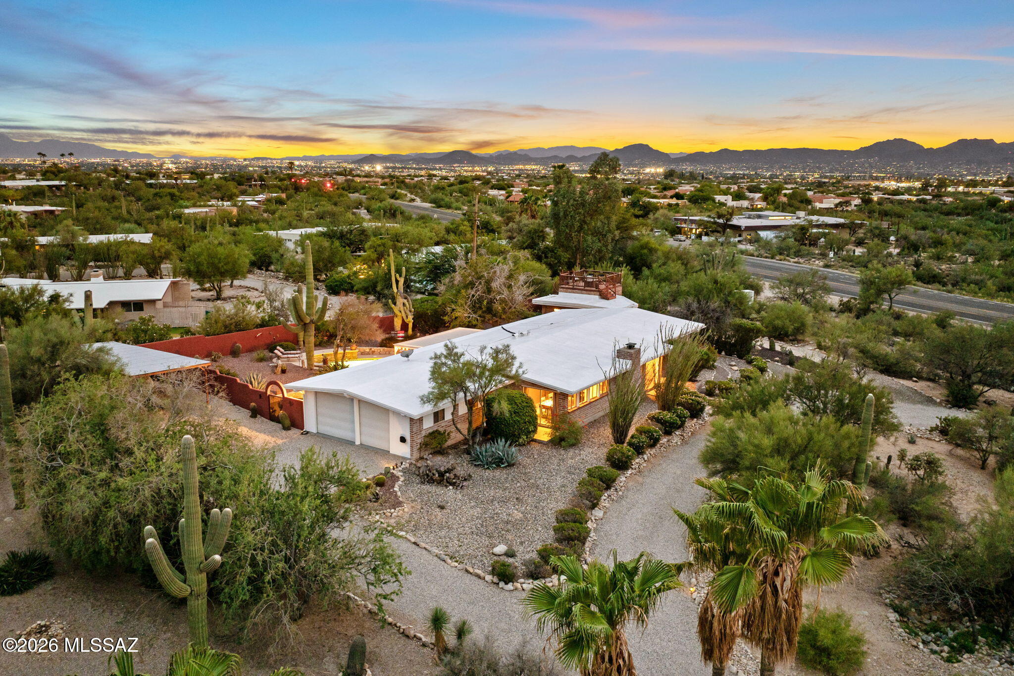 700 E Calle De Cibola