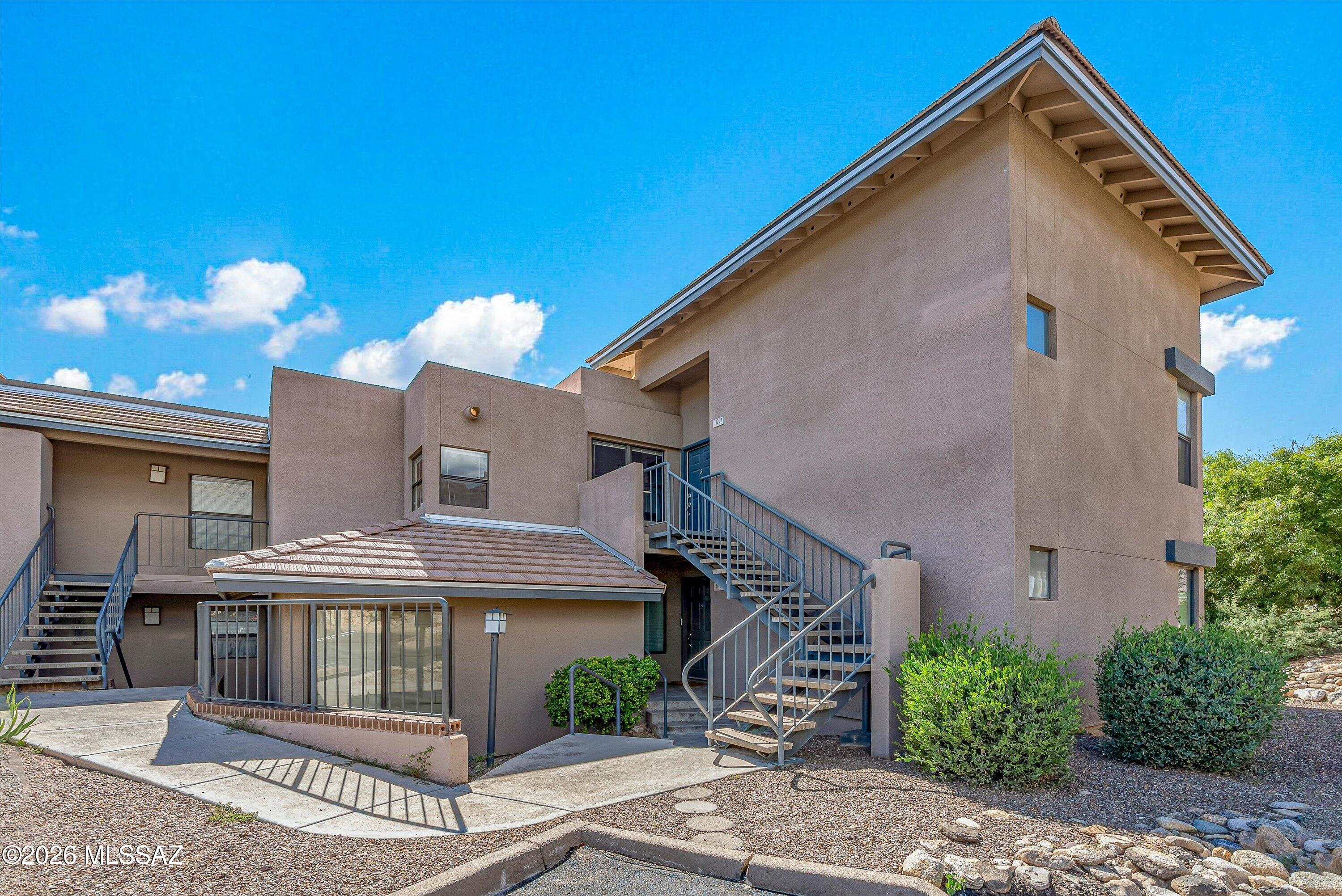 5855 N Kolb Road 11207