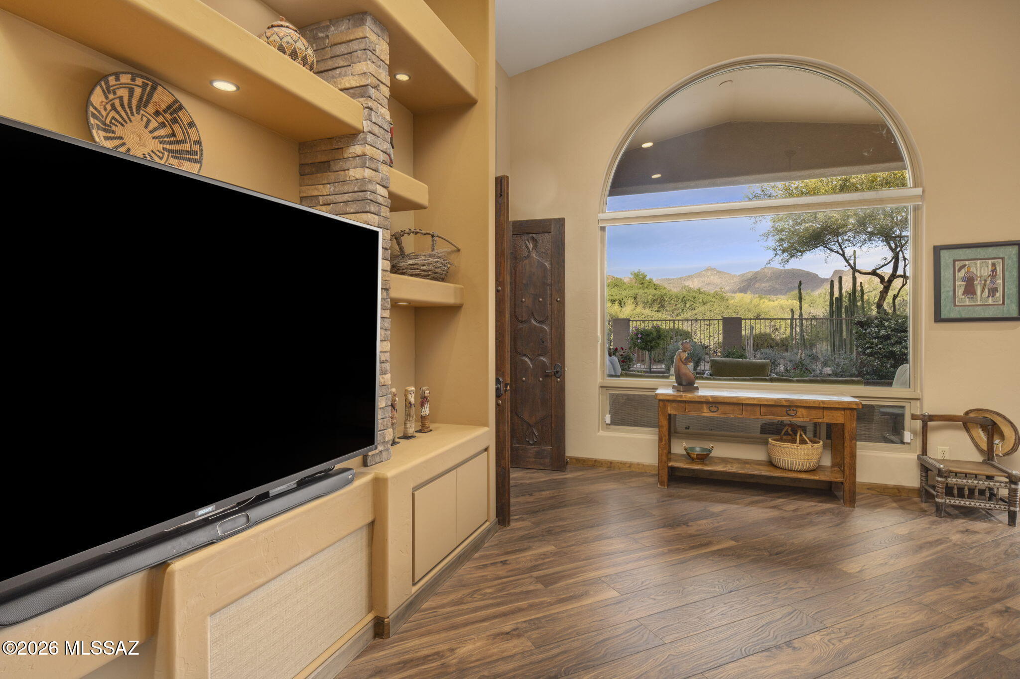 6384 N Desert Wind Circle