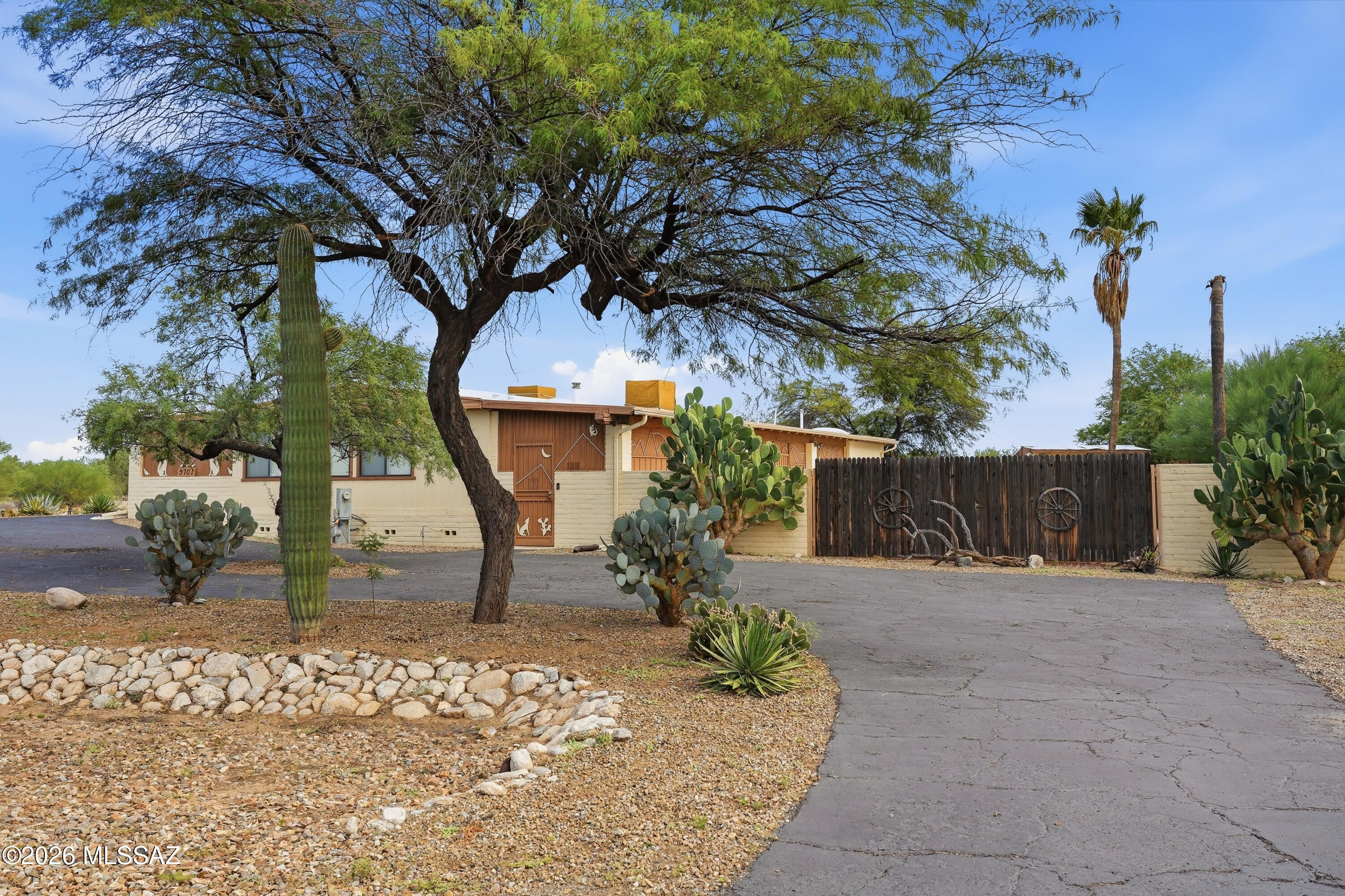 9701 W Calle Anasazi
