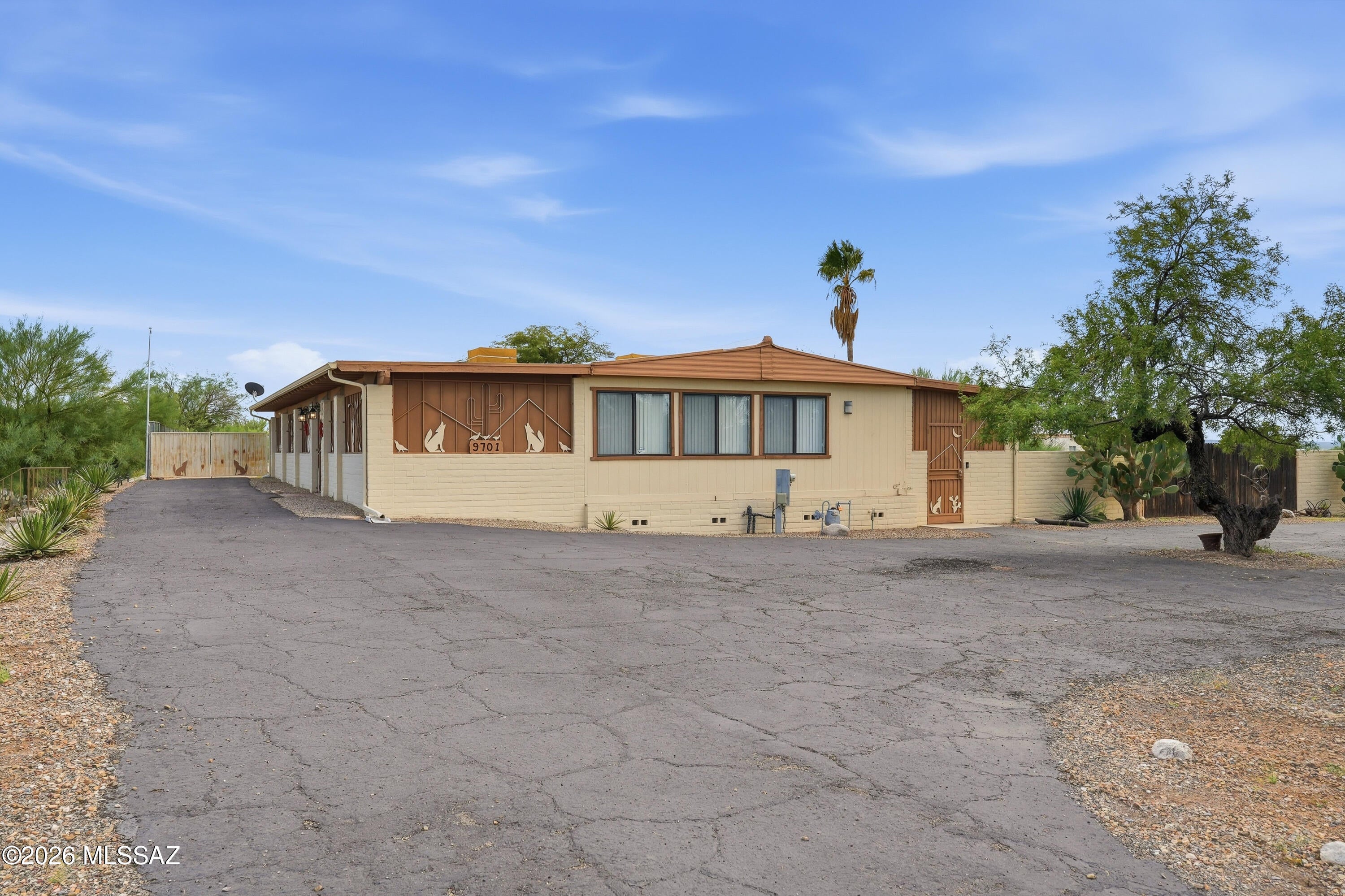 9701 W Calle Anasazi