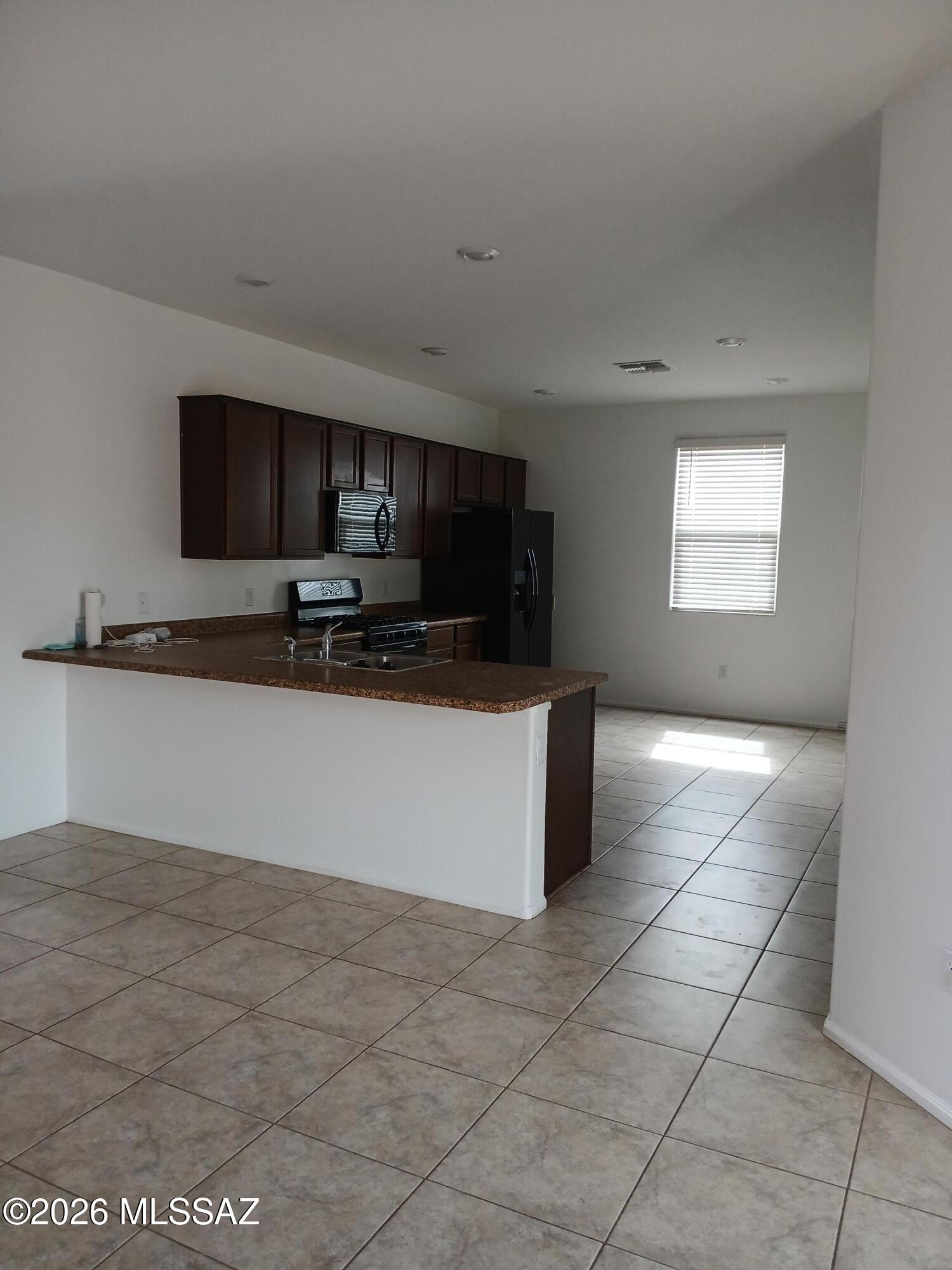 Valencia Crossing - Residential