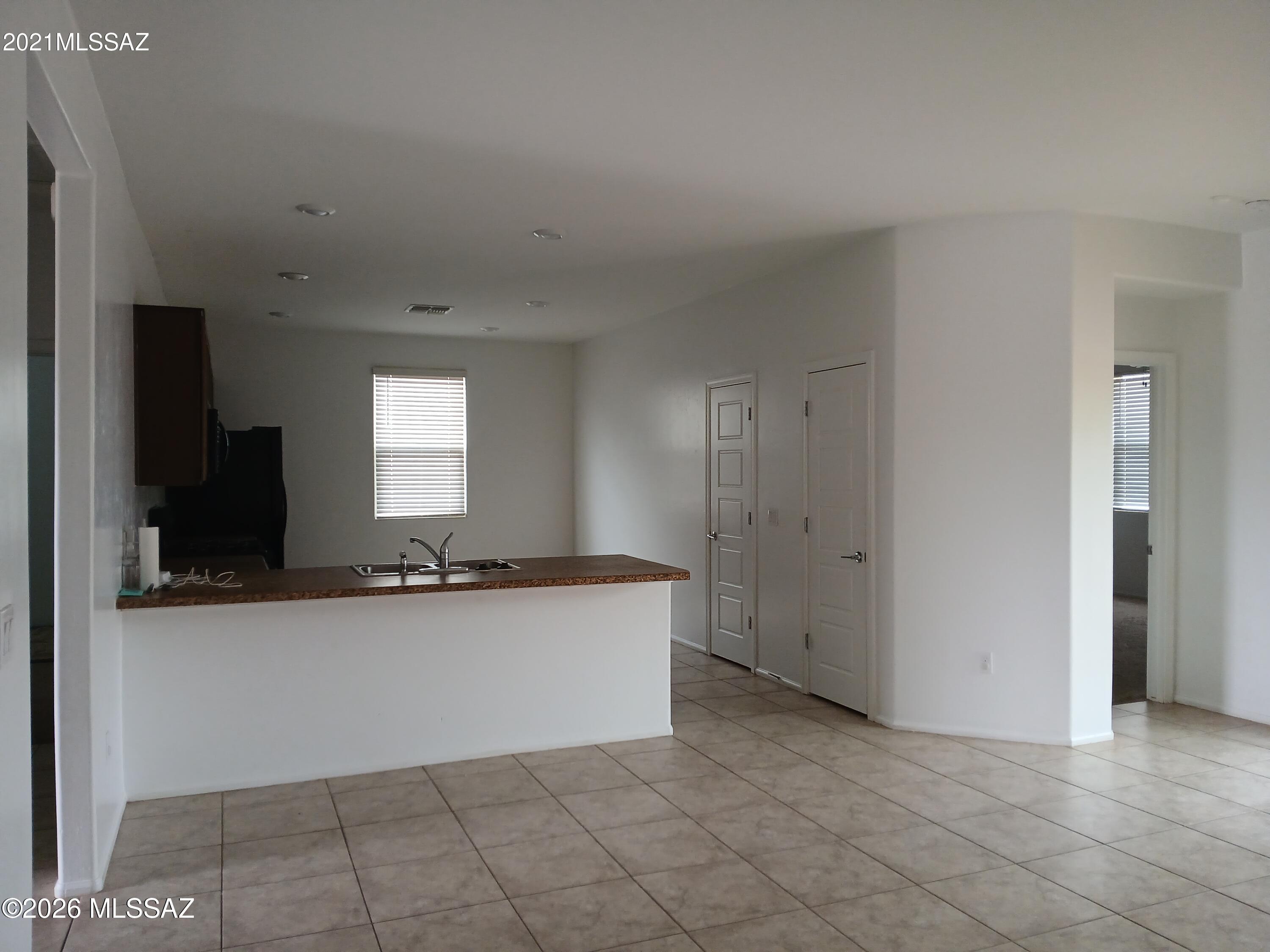 Valencia Crossing - Residential