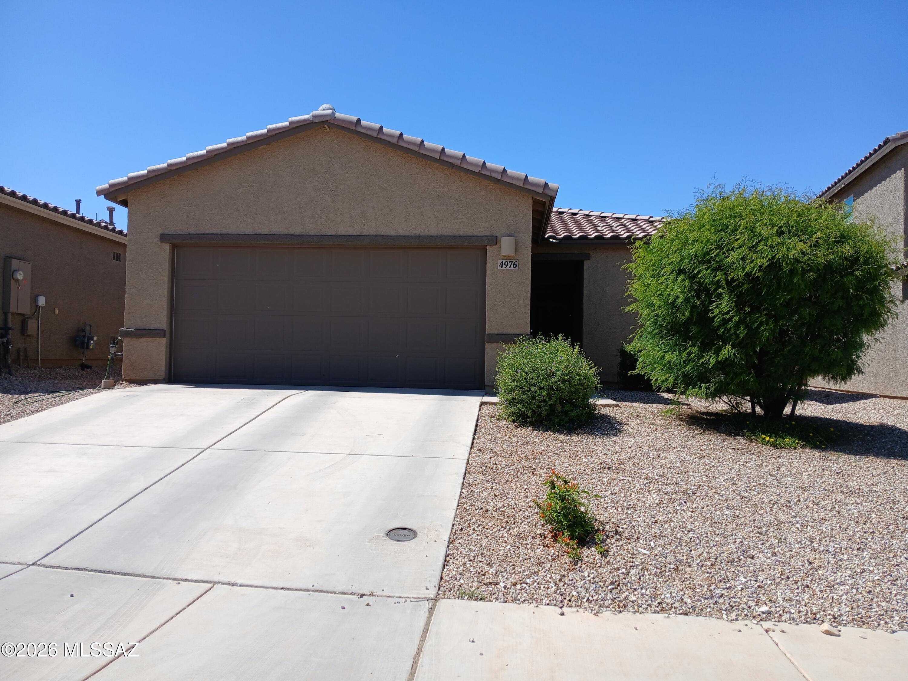 4976 E Scenic Peak Way