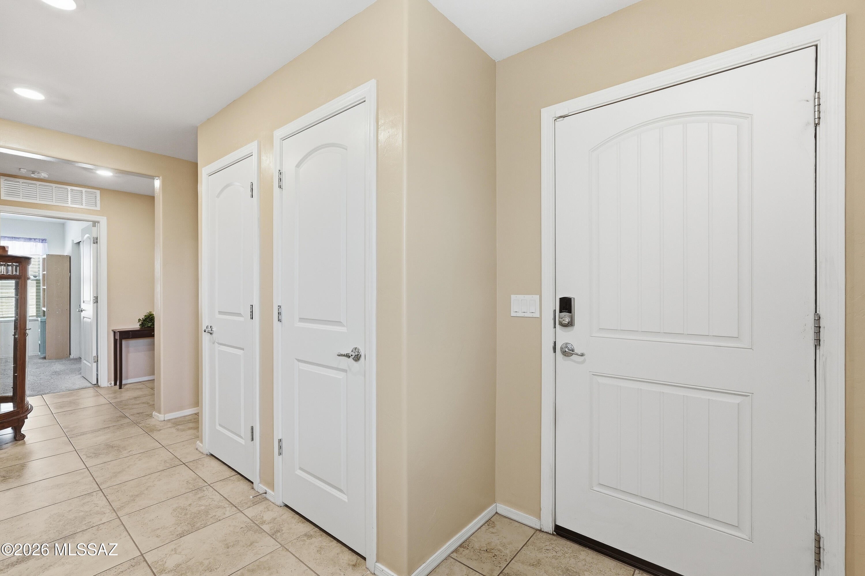 6172 S Antrim Loop