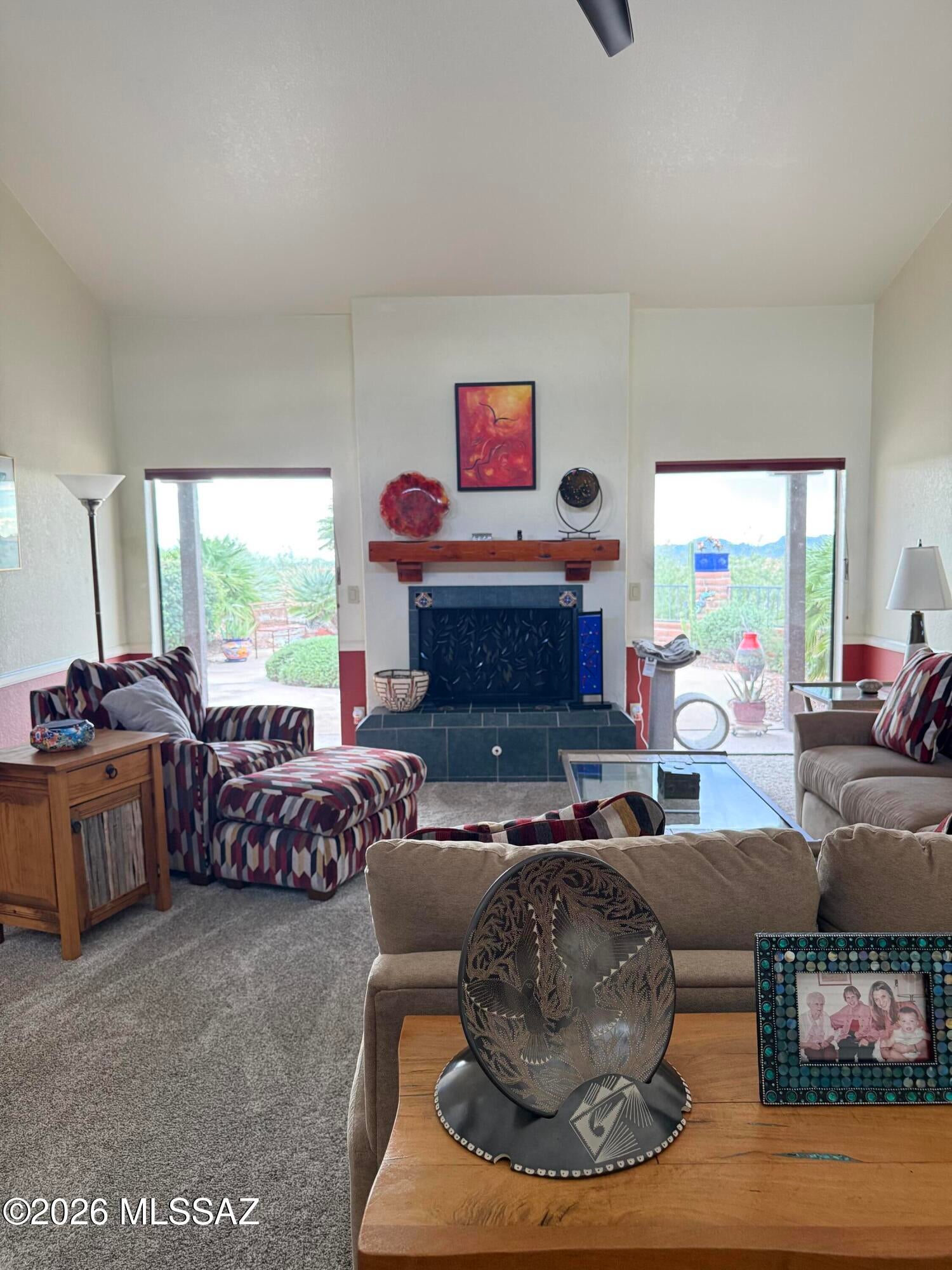 4121 N Camino Ferreo