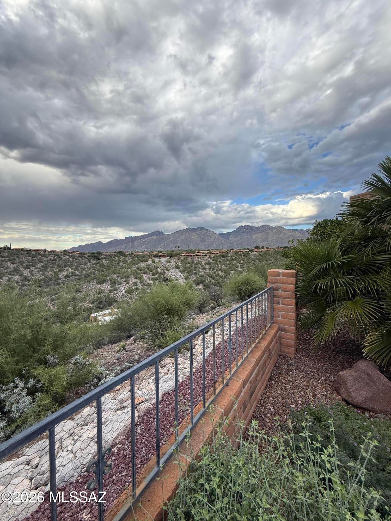 4121 N Camino Ferreo