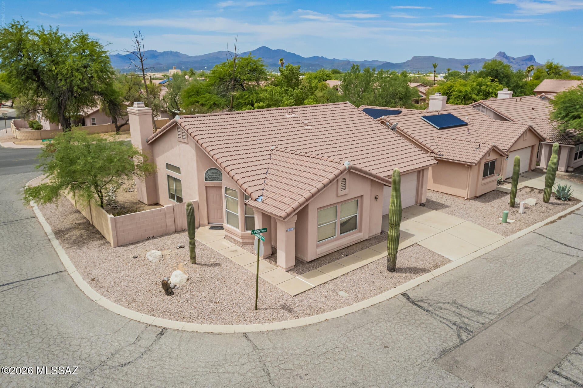 3711 W Pony Trail