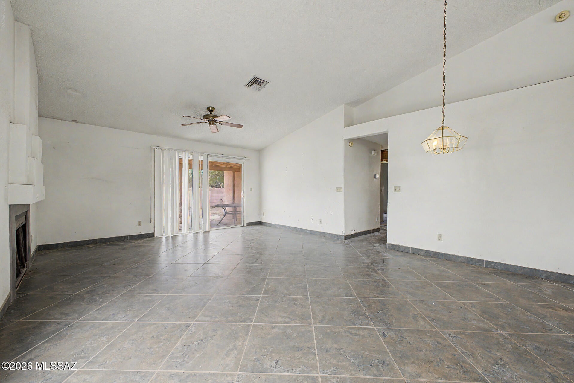 3711 W Pony Trail