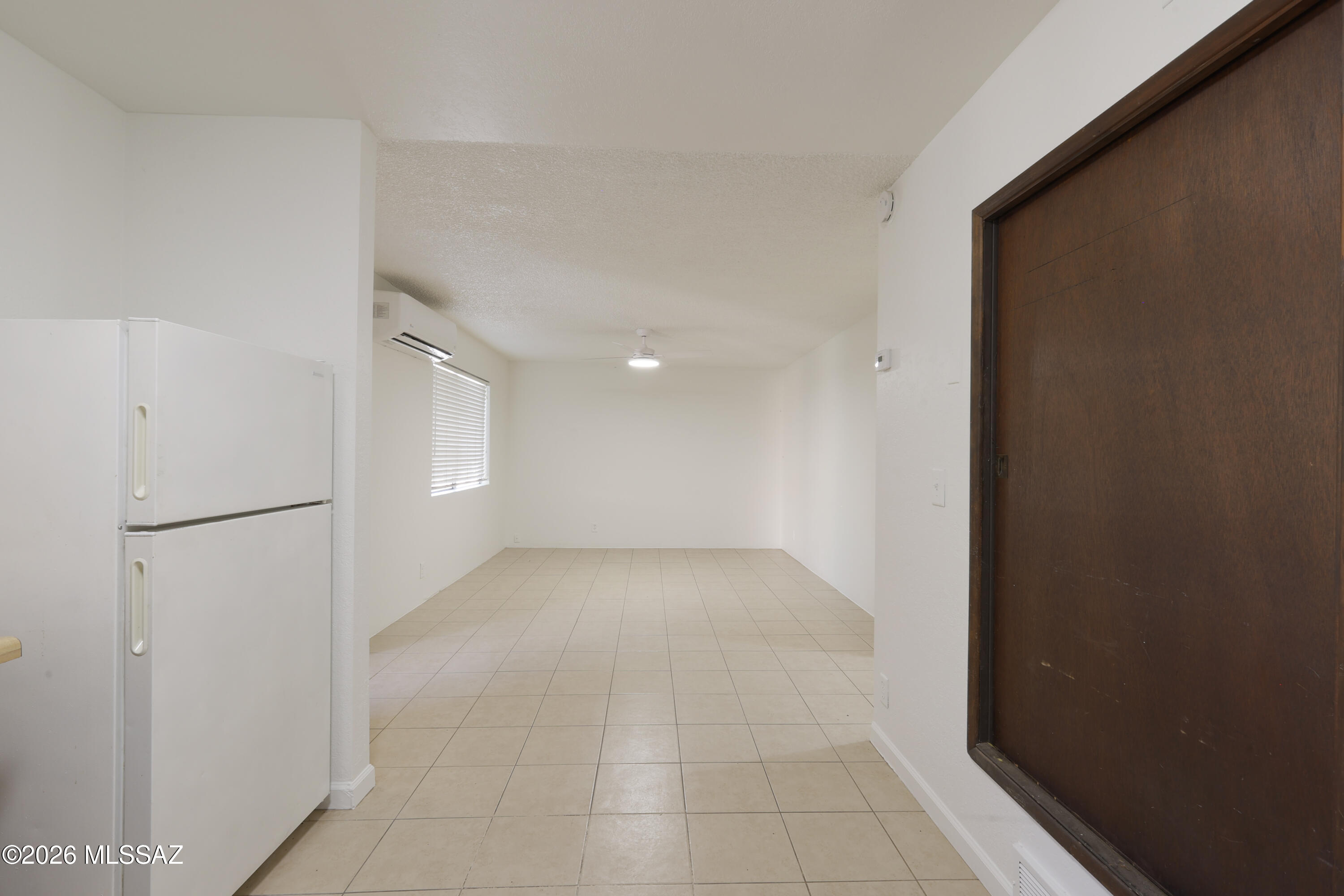 3334 E Presidio Road