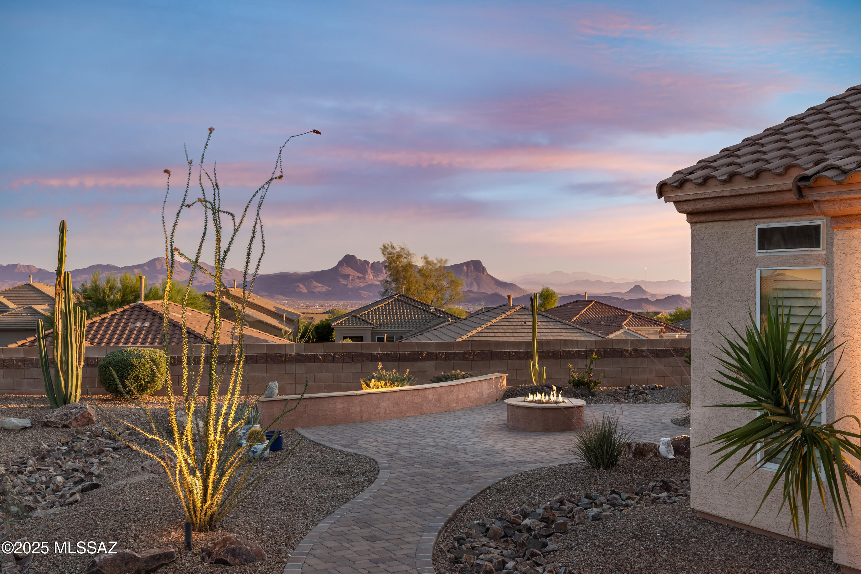 13529 N Buckhorn Cholla Drive