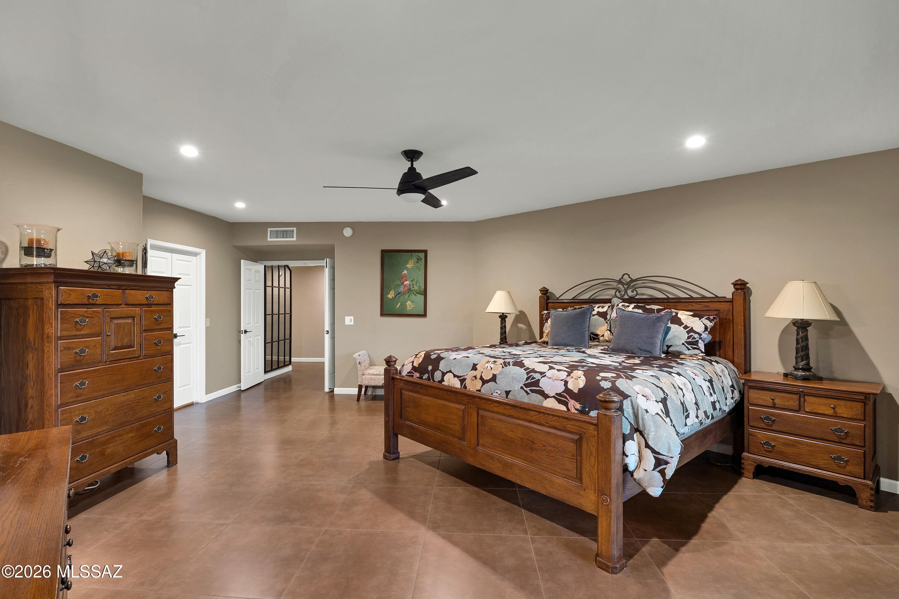 5281 N Via Velazquez