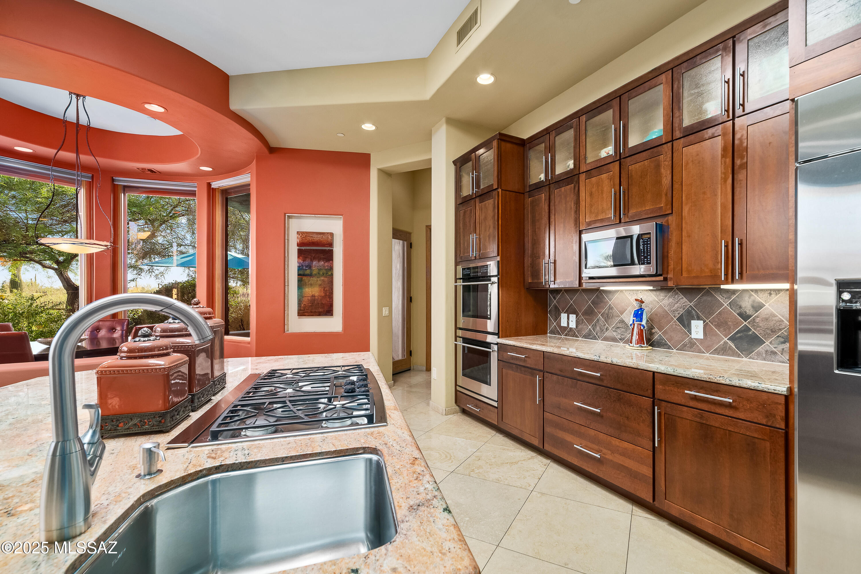 545 E Thunderstorm Place