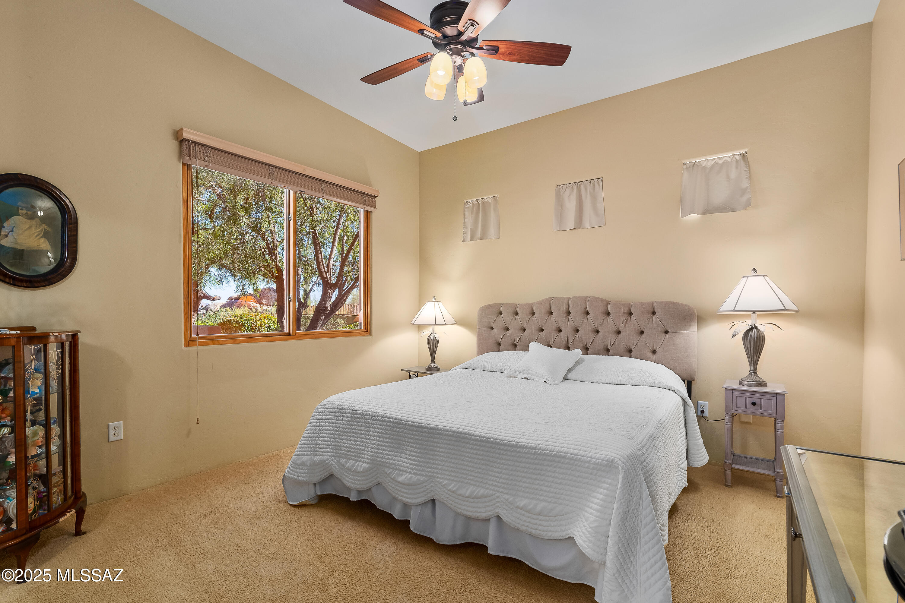 Honey Bee Ridge(The Estates At) - Residential
