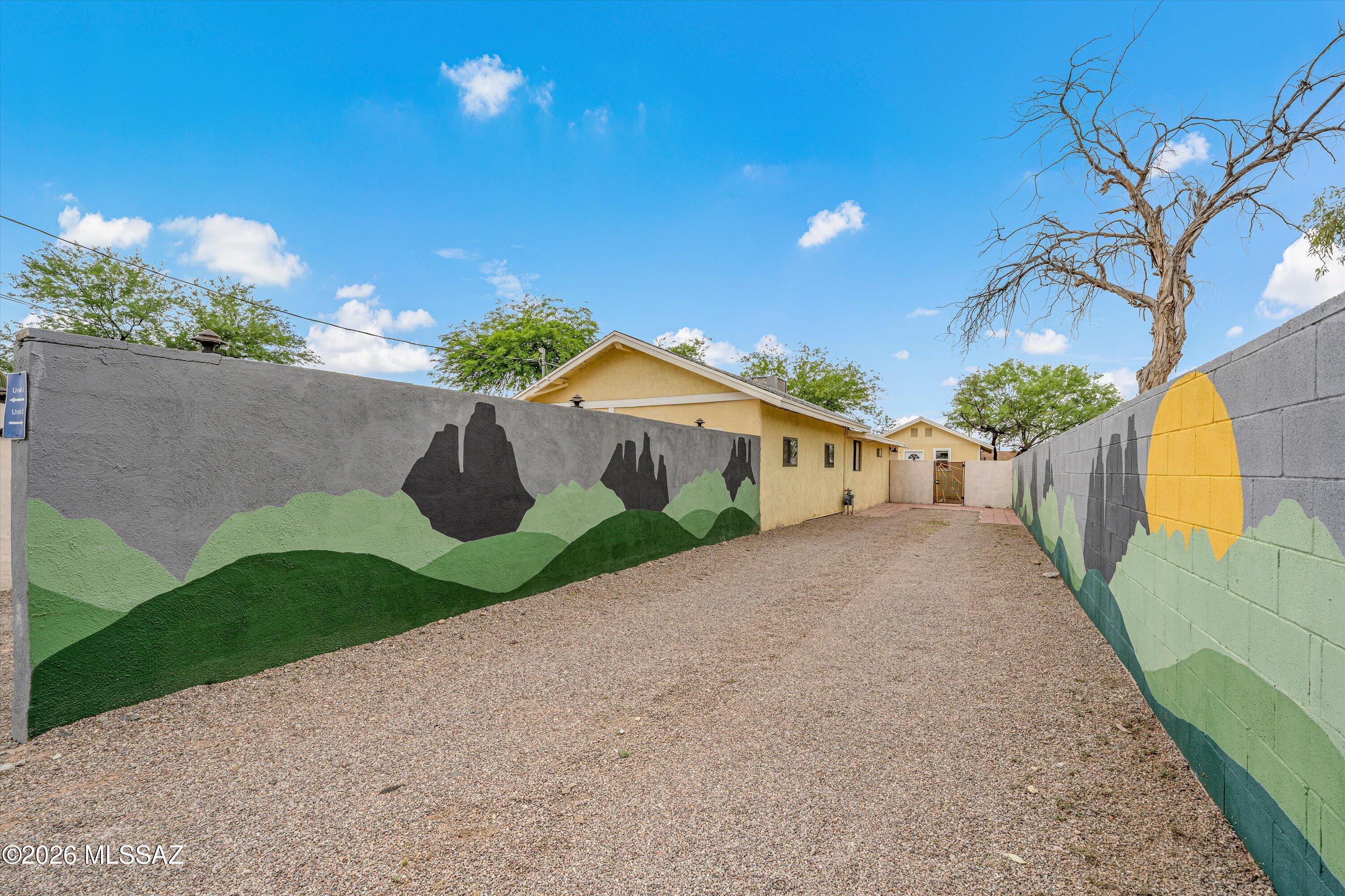 2841 N Richey Boulevard