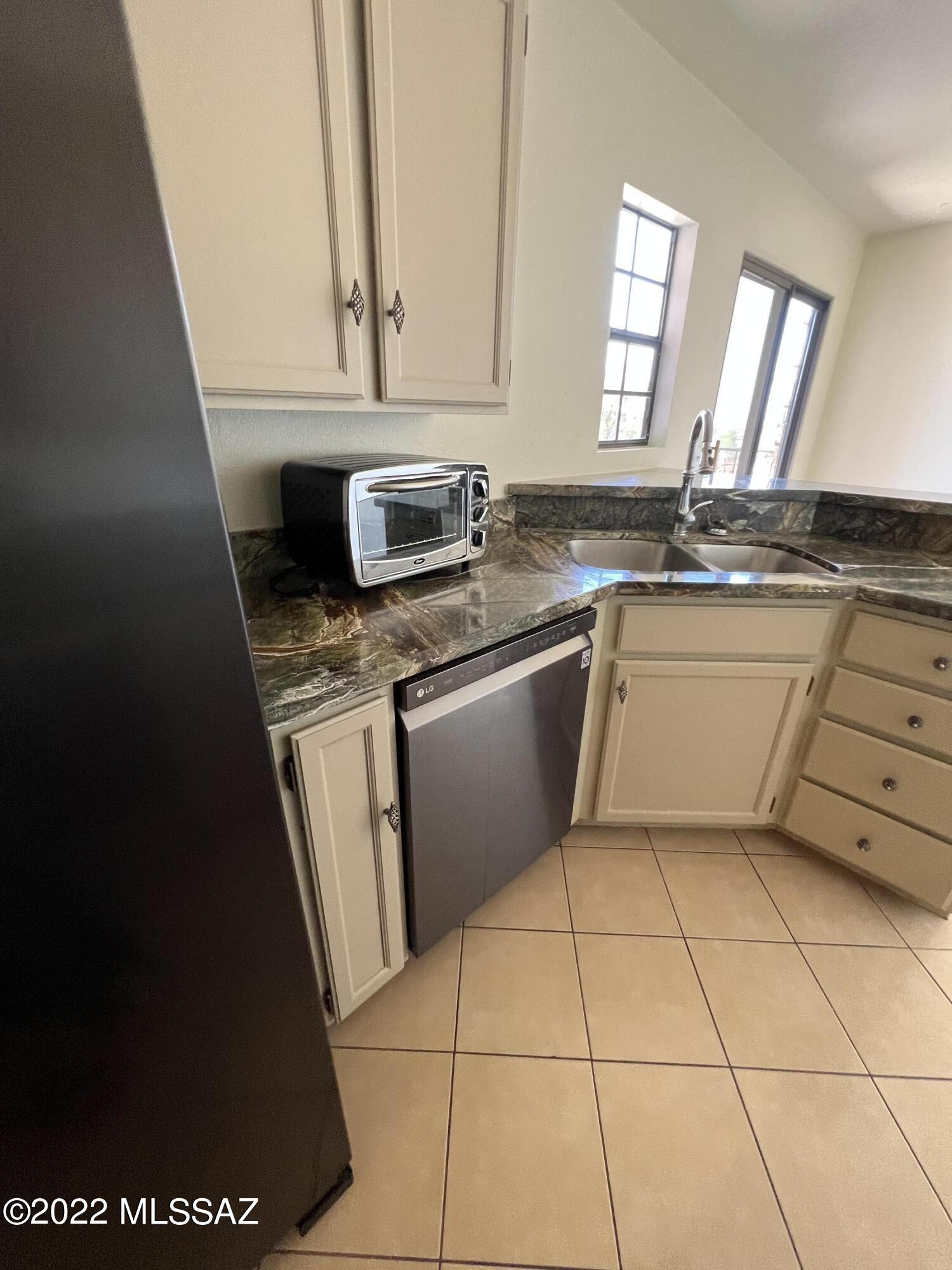 Tierra Catalina Condominium (1-120) - Residential Lease