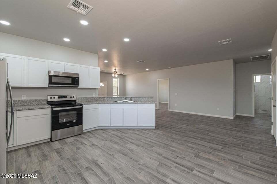 New Tucson Unit NO. 4 (1-203) - Residential