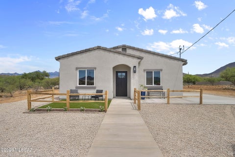Photo of 1868 Circulo Mexicali, Rio Rico, AZ 85648 (MLS # 22621436)