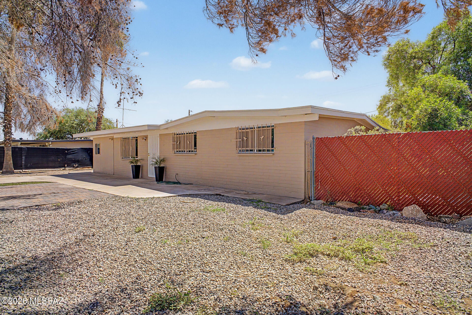 5531 S Olympia Stravenue