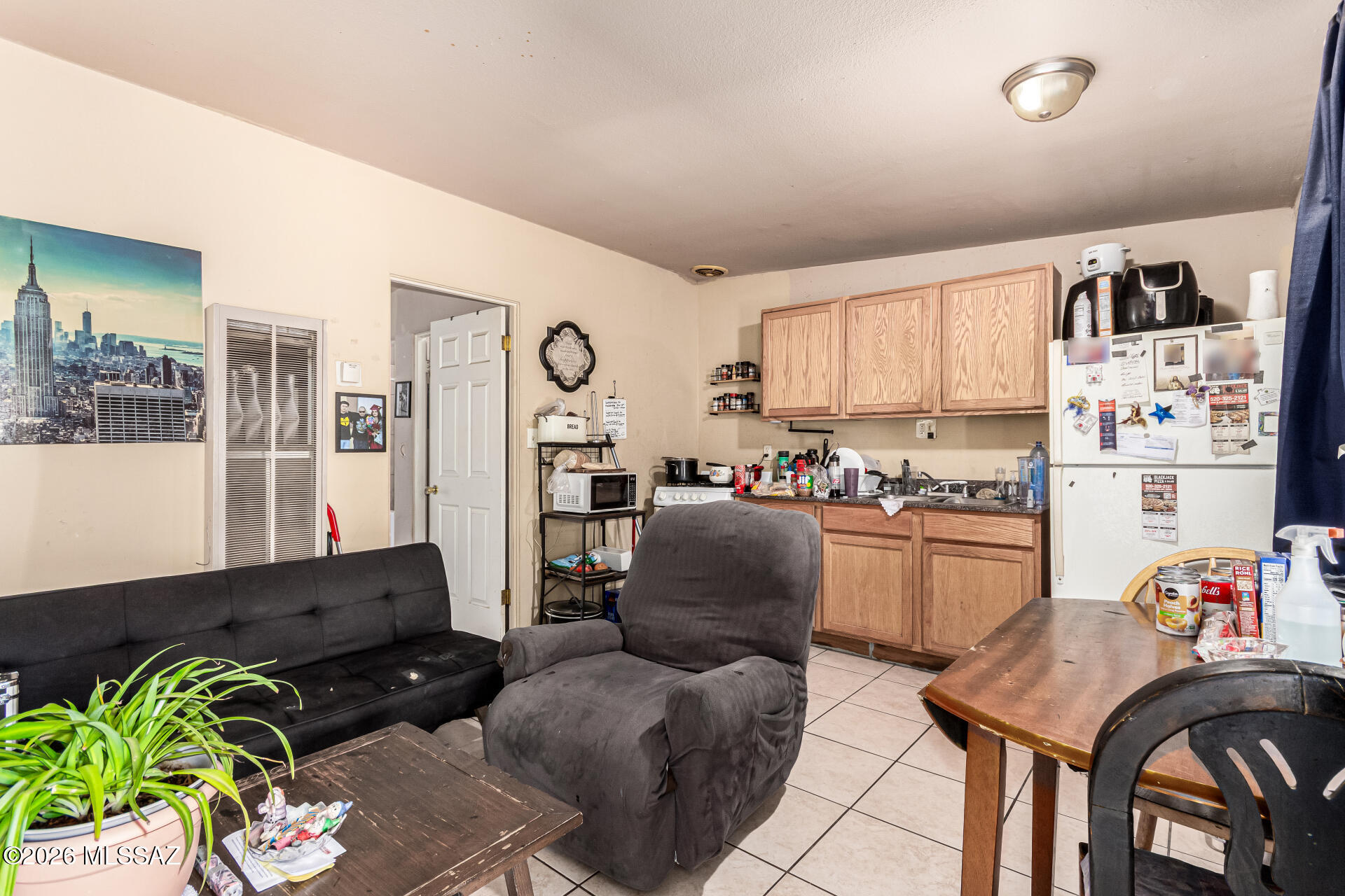 1161 N Catalina Avenue