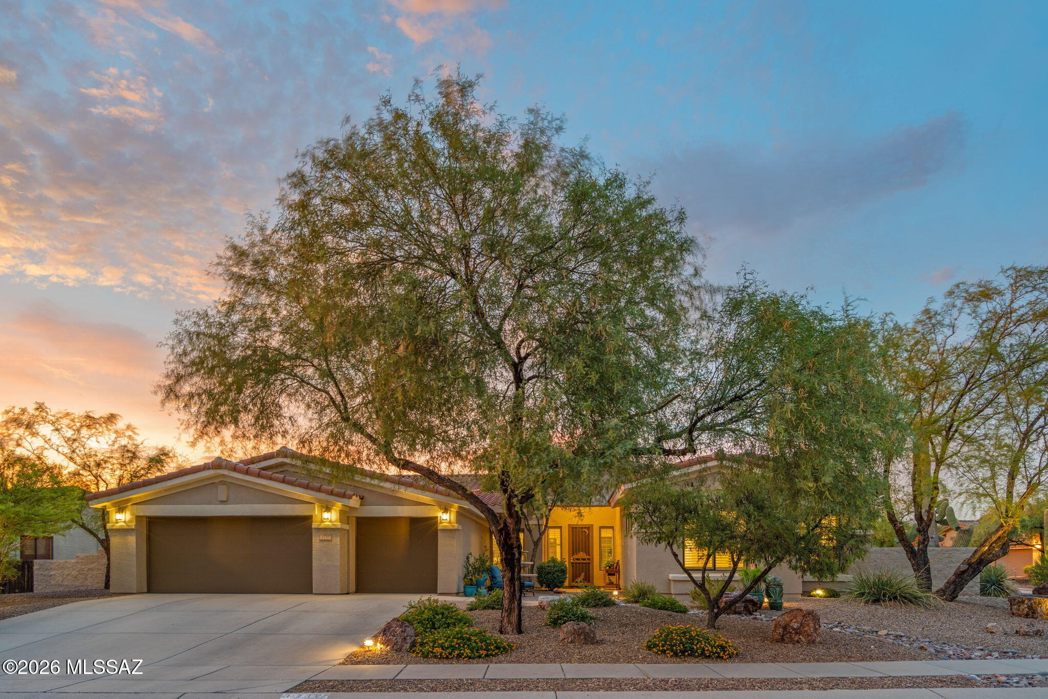 1712 W Copper Sky Drive