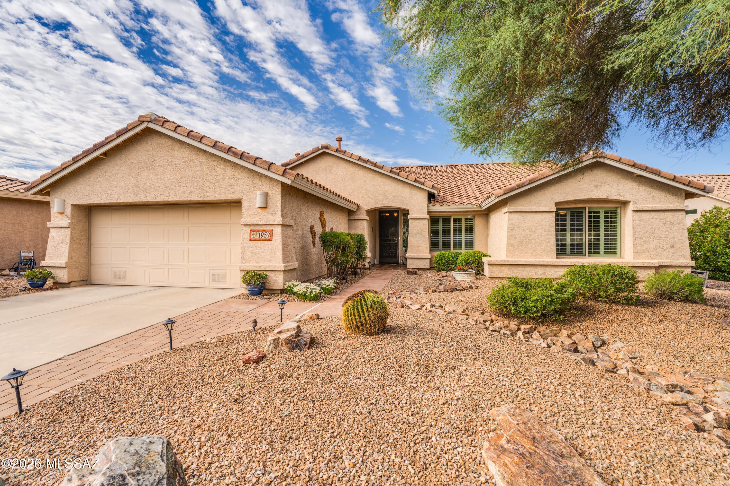 1952 E Wintergreen Drive