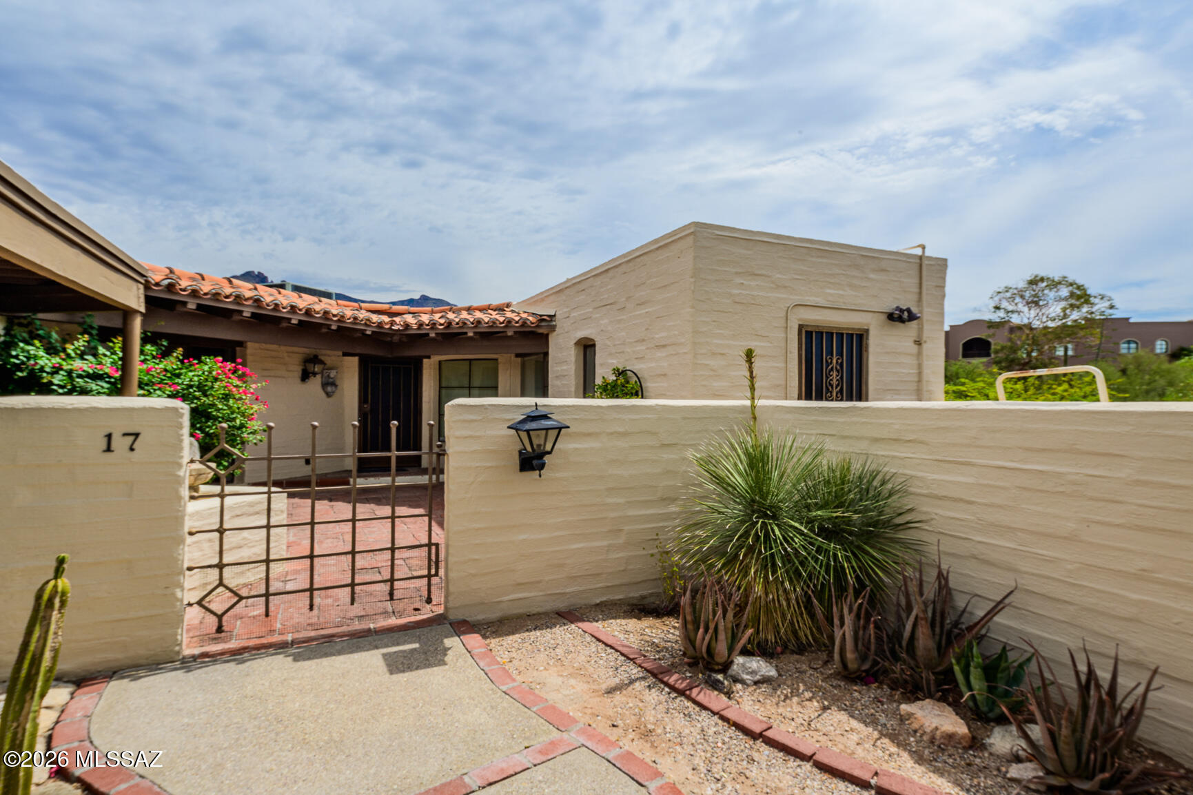2600 E Skyline Drive 17