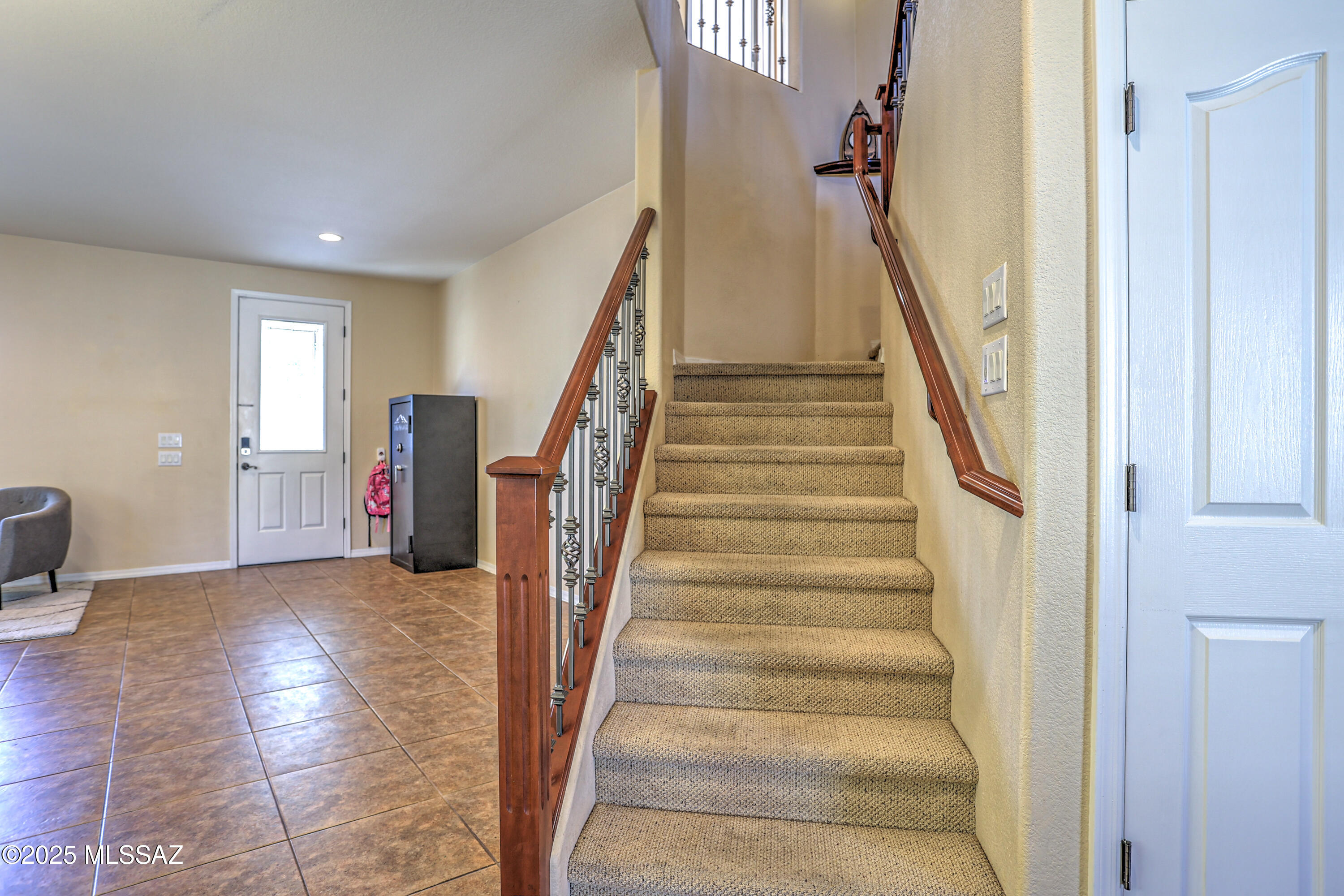 Black Horse (1-411) - Residential
