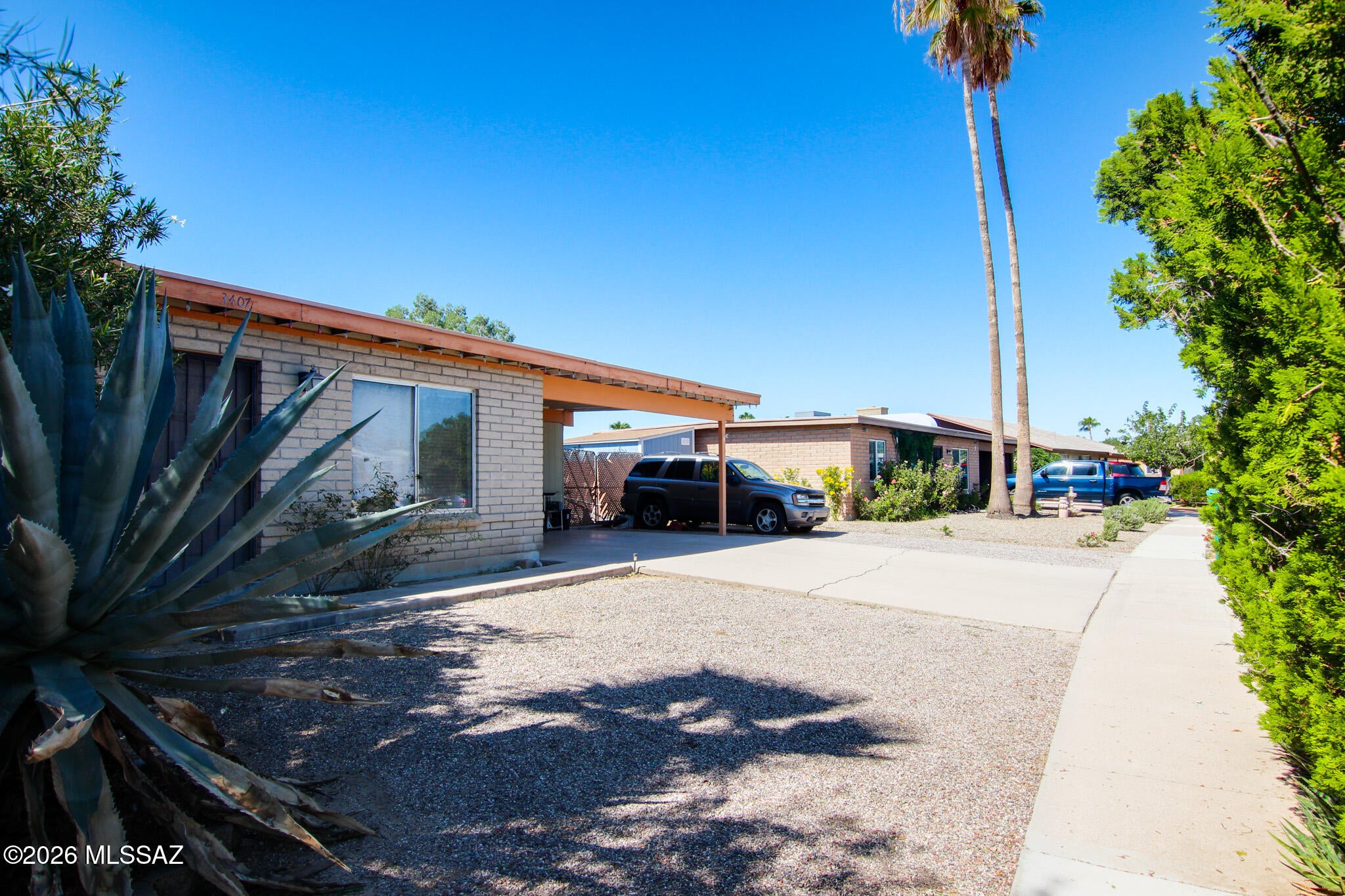 3407 W Sophia Street