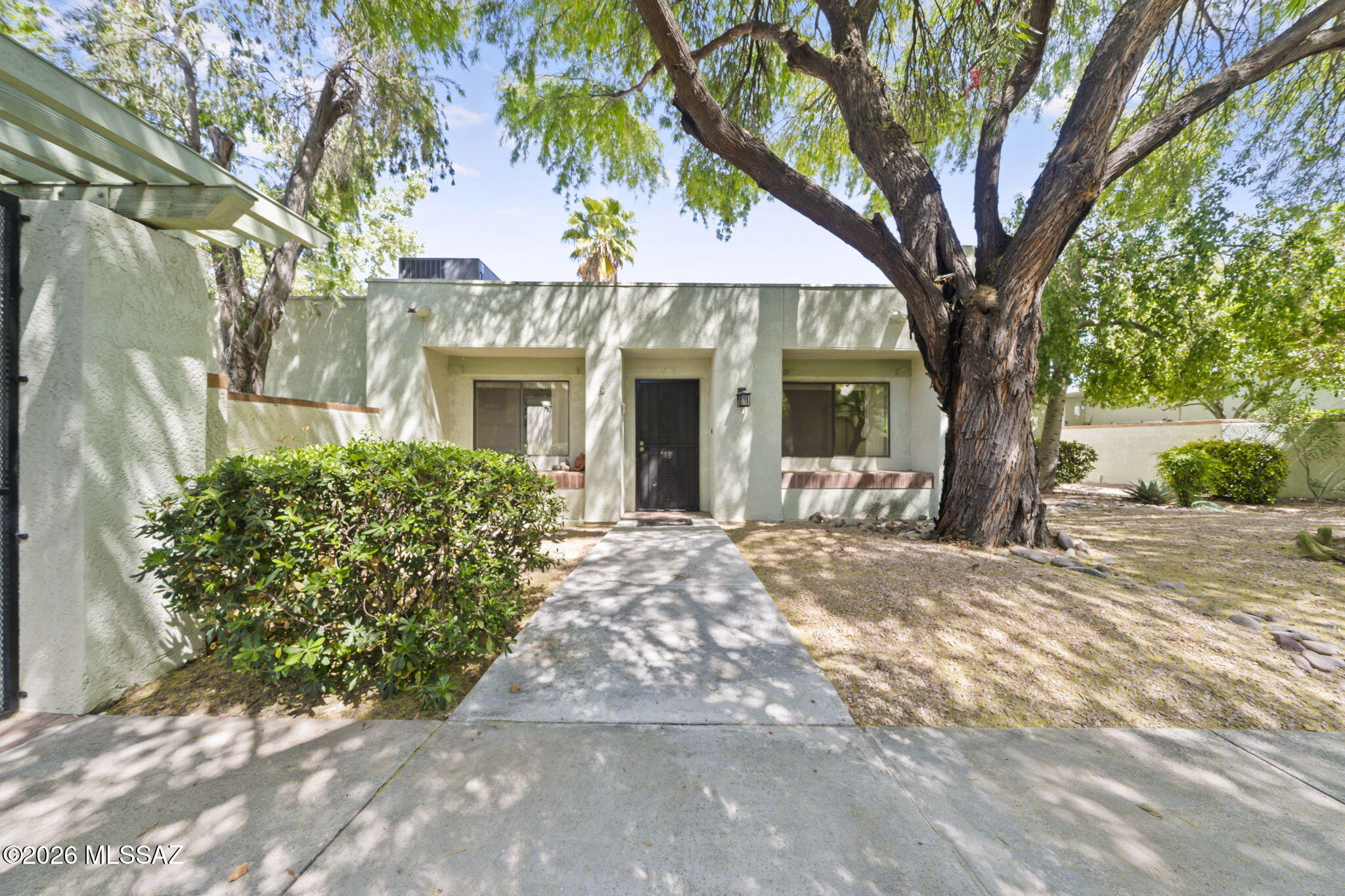 La Canada Village I (1-28) - Residential