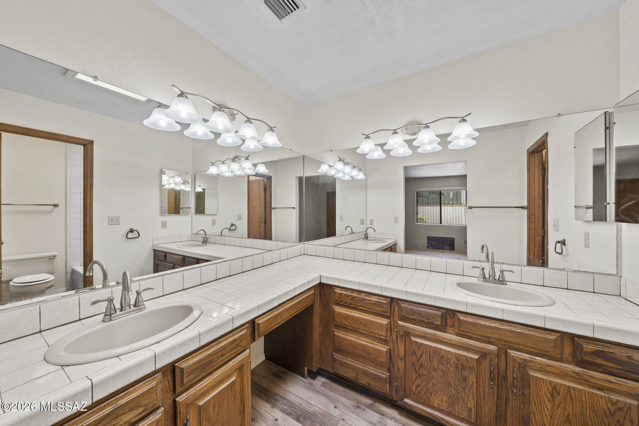 La Canada Village I (1-28) - Residential