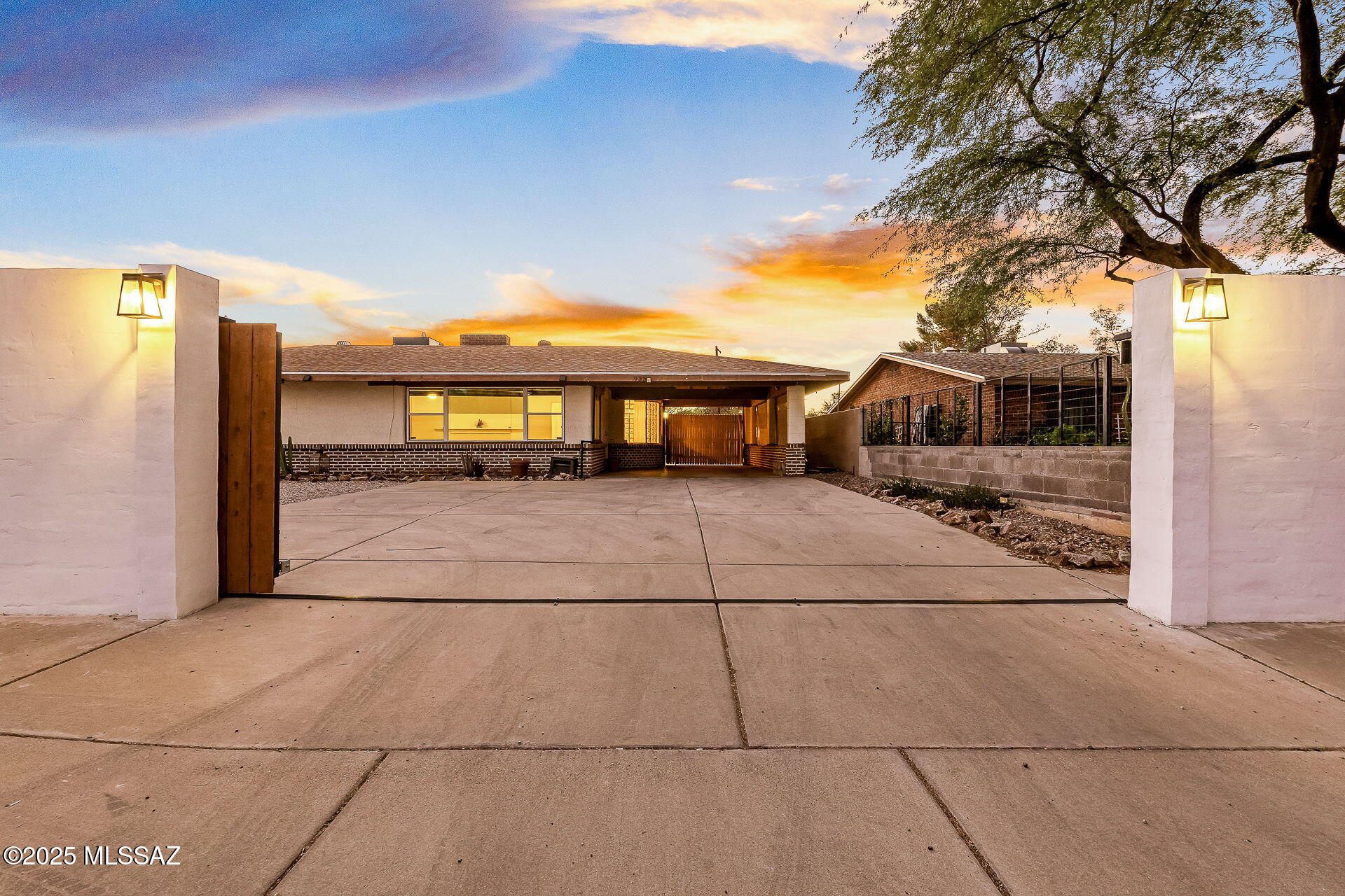 933 N Columbus Boulevard