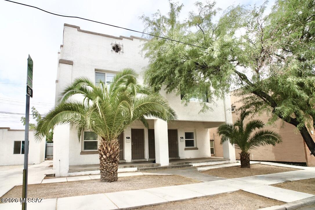 12 E University Boulevard