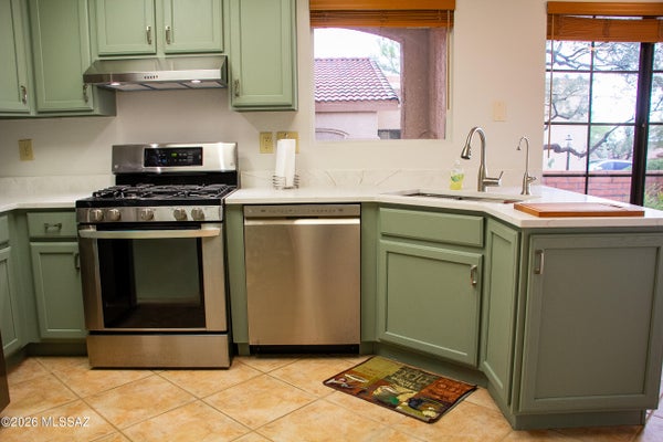 14026 N GREEN TREE DR, ORO VALLEY, AZ 85755 - Image eb83ce1cada7dbcede2017fbc0f4f0d2/3181819148